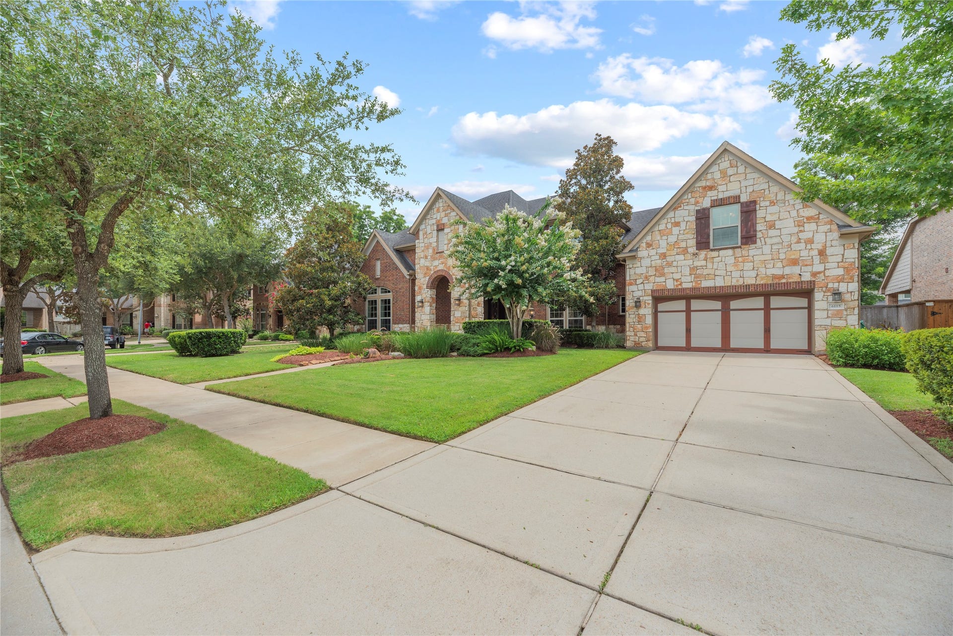 6115 Duke Trail Lane, Sugar Land, TX 77479 Consistently ranked as a top 10 city to live in the nation for decades, Sugar Land has much to offer, and Riverstone is one of the city's premier neighborhoods. Zoned to excellent schools.
