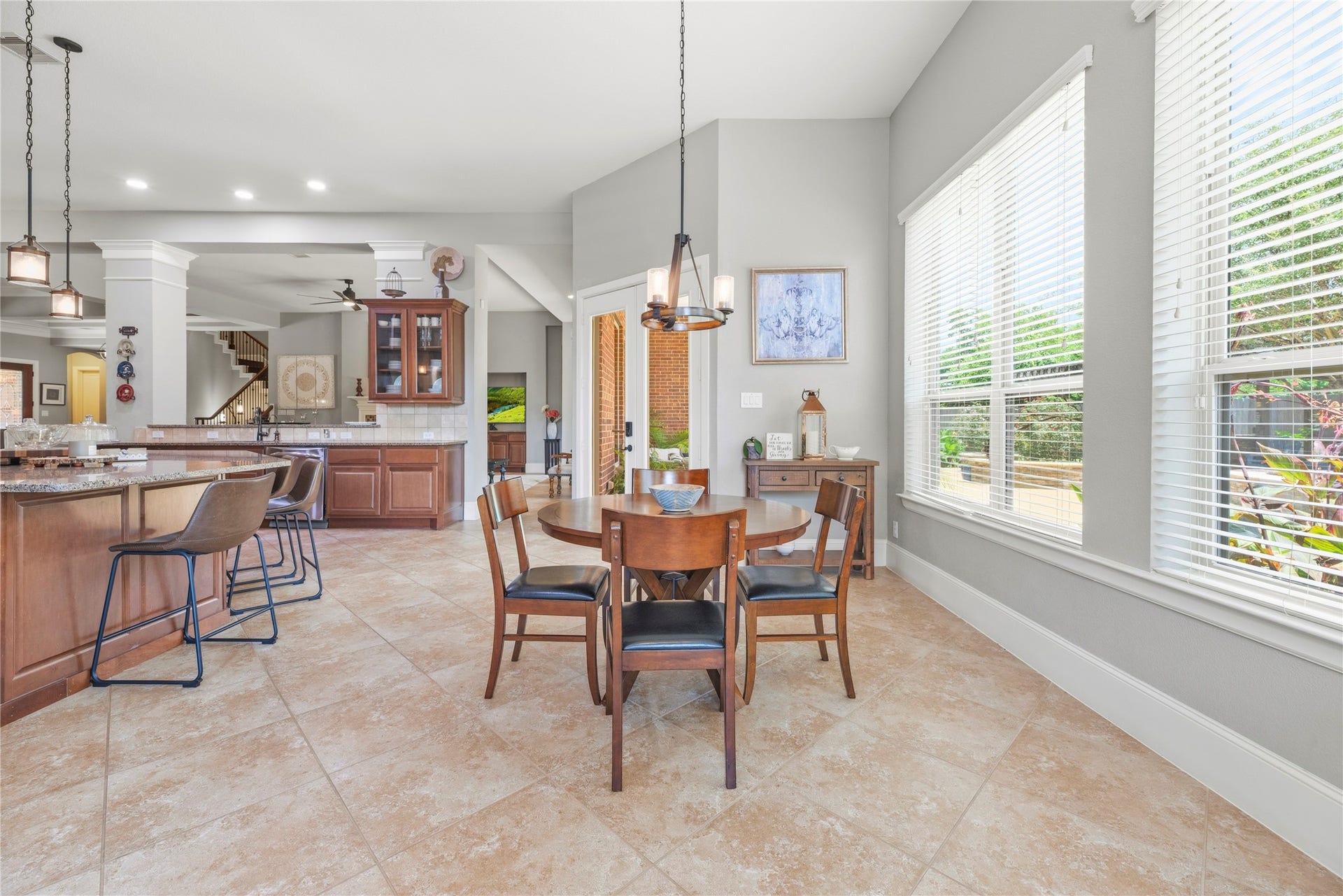 6115 Duke Trail Lane, Sugar Land, TX 77479 Breakfast nook - the perfect place to start your day.