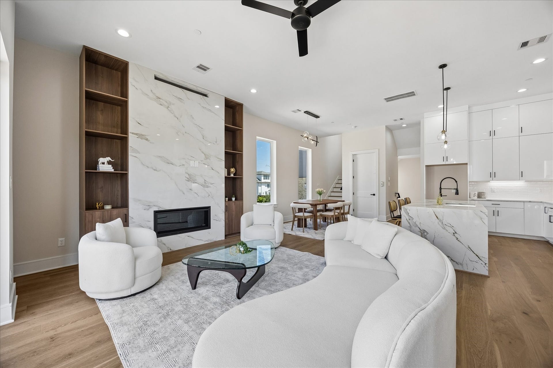 5861 Winsome Lane, Houston, TX 77057 5861 Winsome Lane, Houston, TX 77057