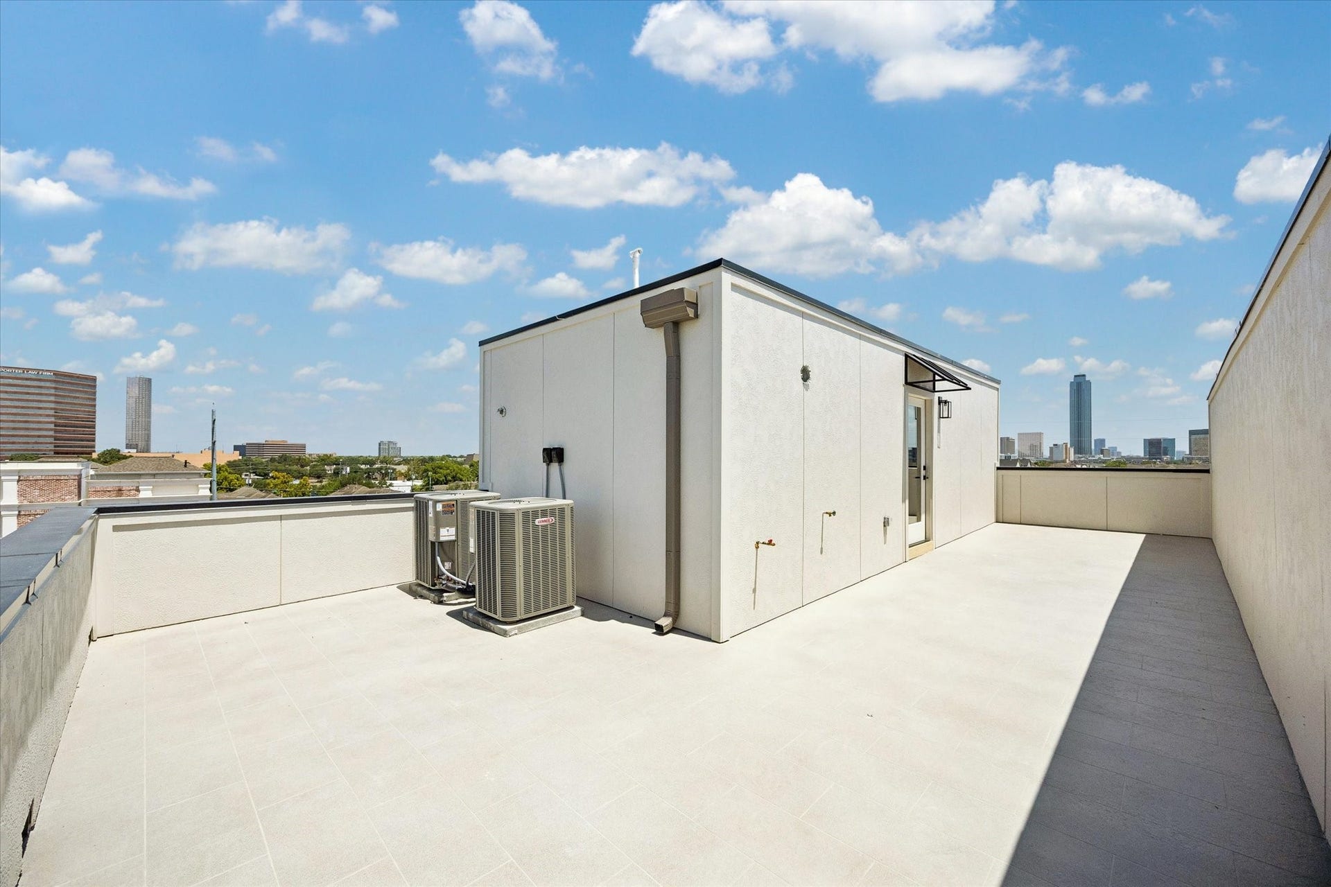5861 Winsome Lane, Houston, TX 77057 5861 Winsome Lane, Houston, TX 77057