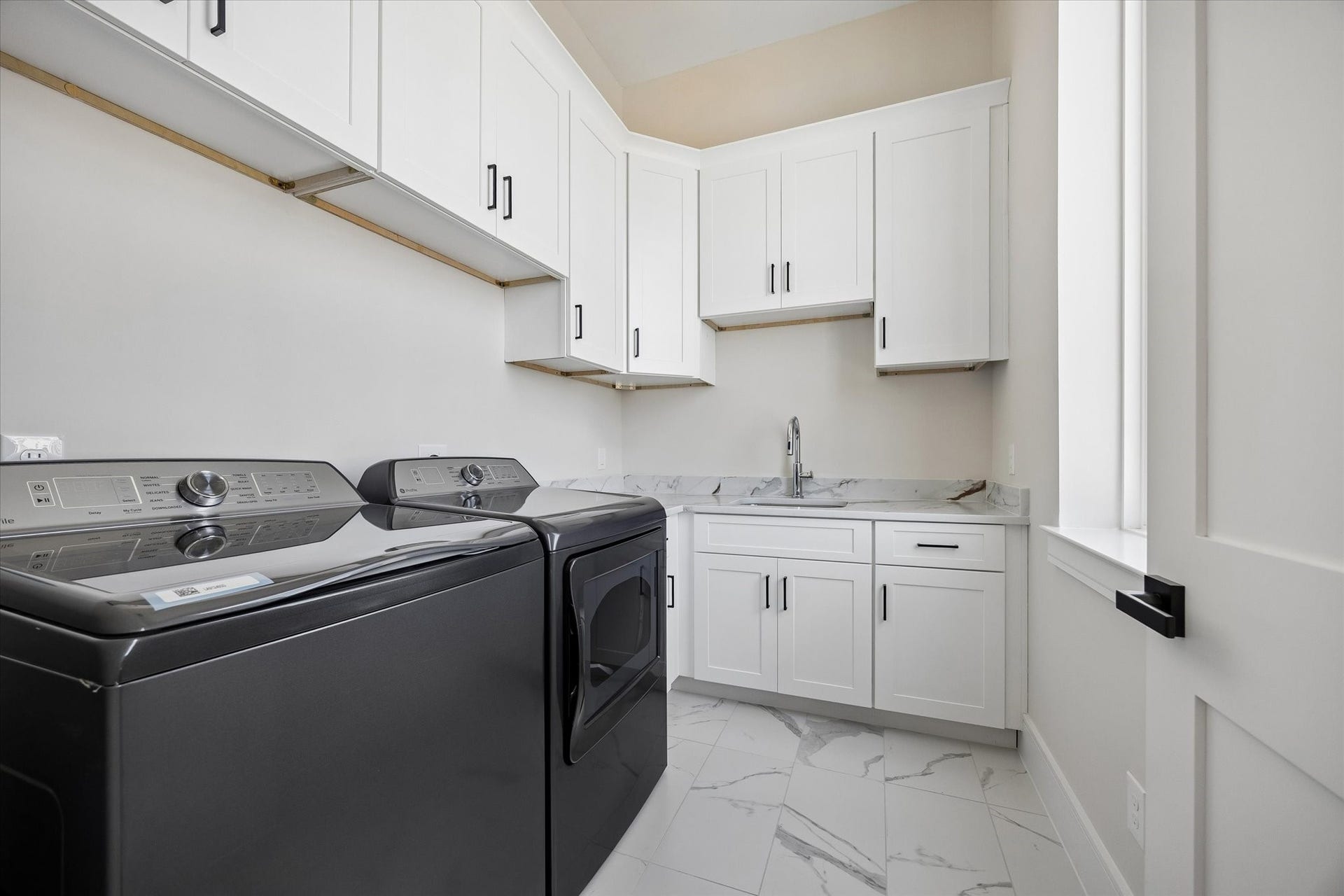 5861 Winsome Lane, Houston, TX 77057 5861 Winsome Lane, Houston, TX 77057