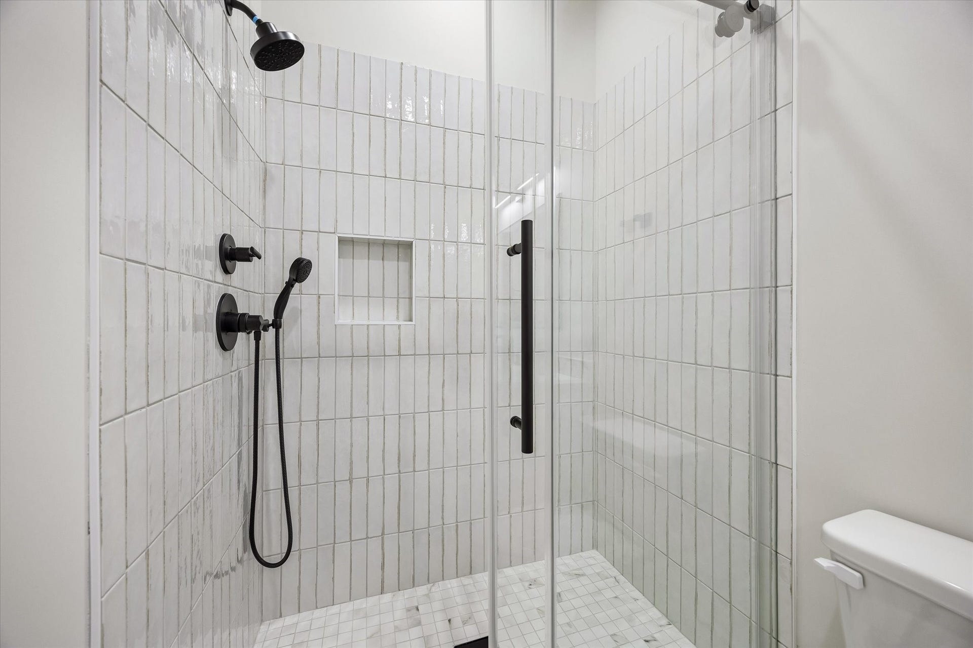 5861 Winsome Lane, Houston, TX 77057 5861 Winsome Lane, Houston, TX 77057