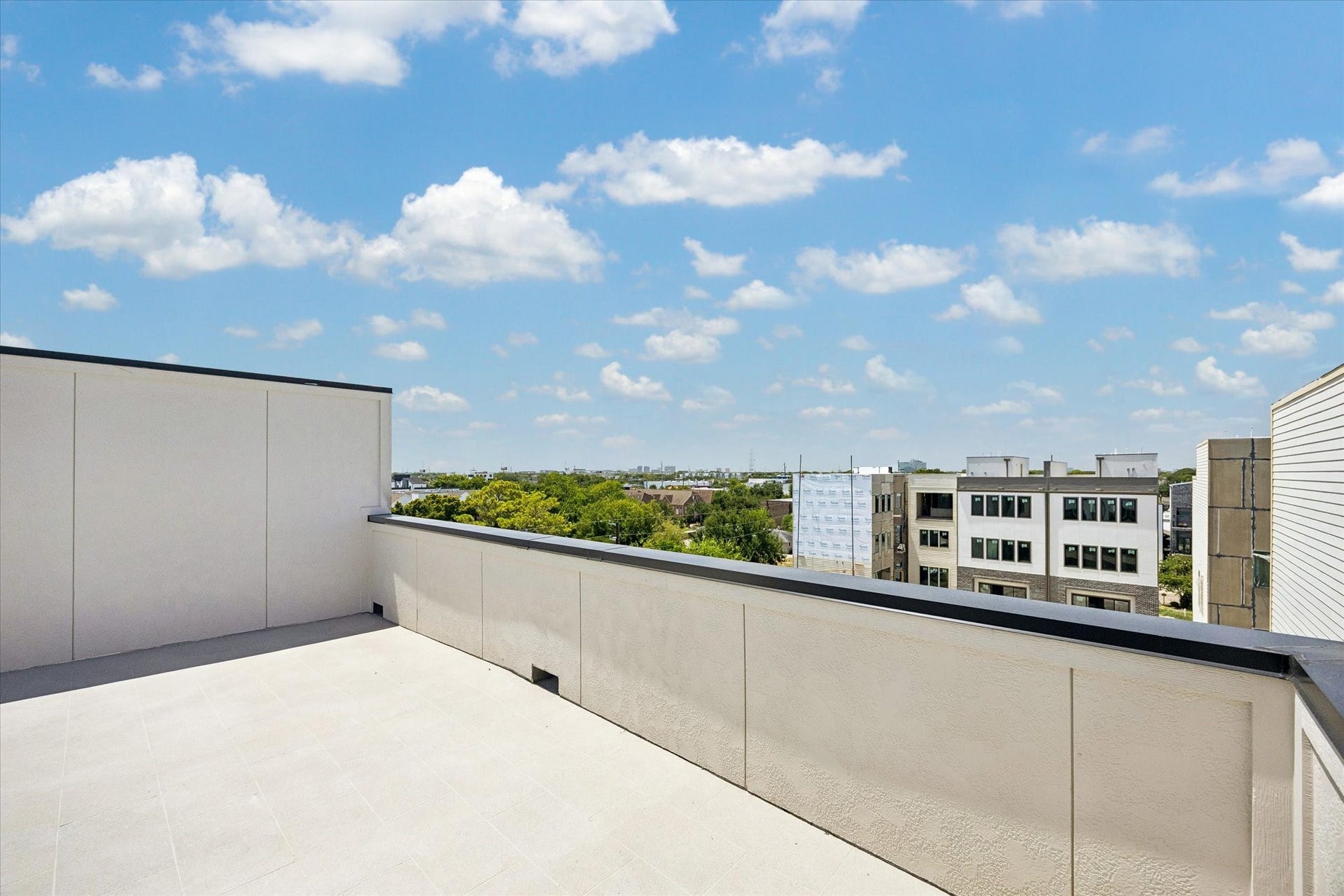 5861 Winsome Lane, Houston, TX 77057 5861 Winsome Lane, Houston, TX 77057