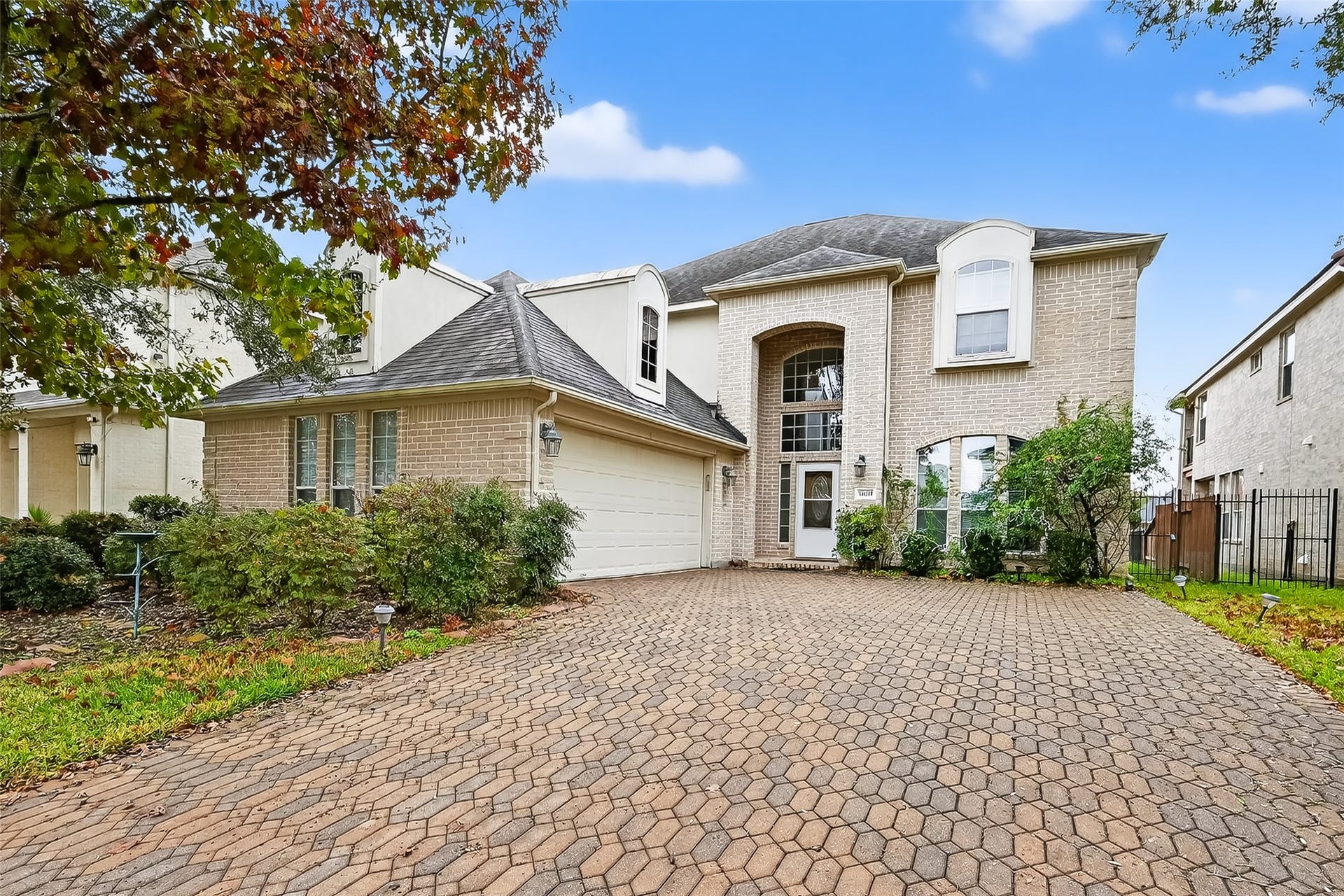 14419 Manorbier Lane, Sugar Land, TX 77498