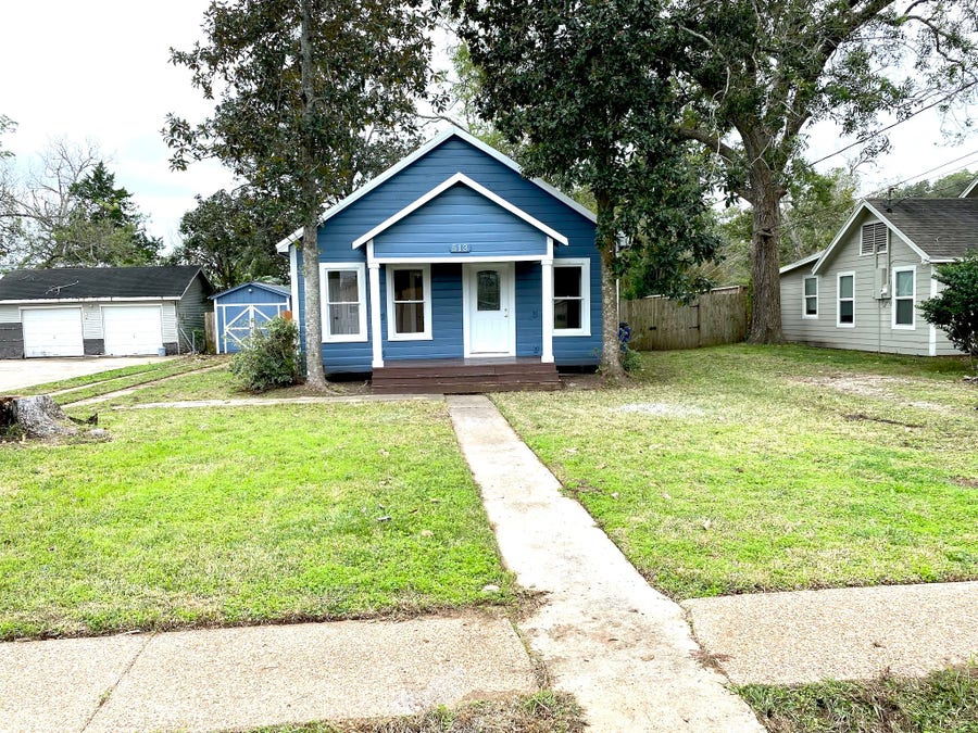 Property photo for 513 E Bernard Street, West Columbia, TX