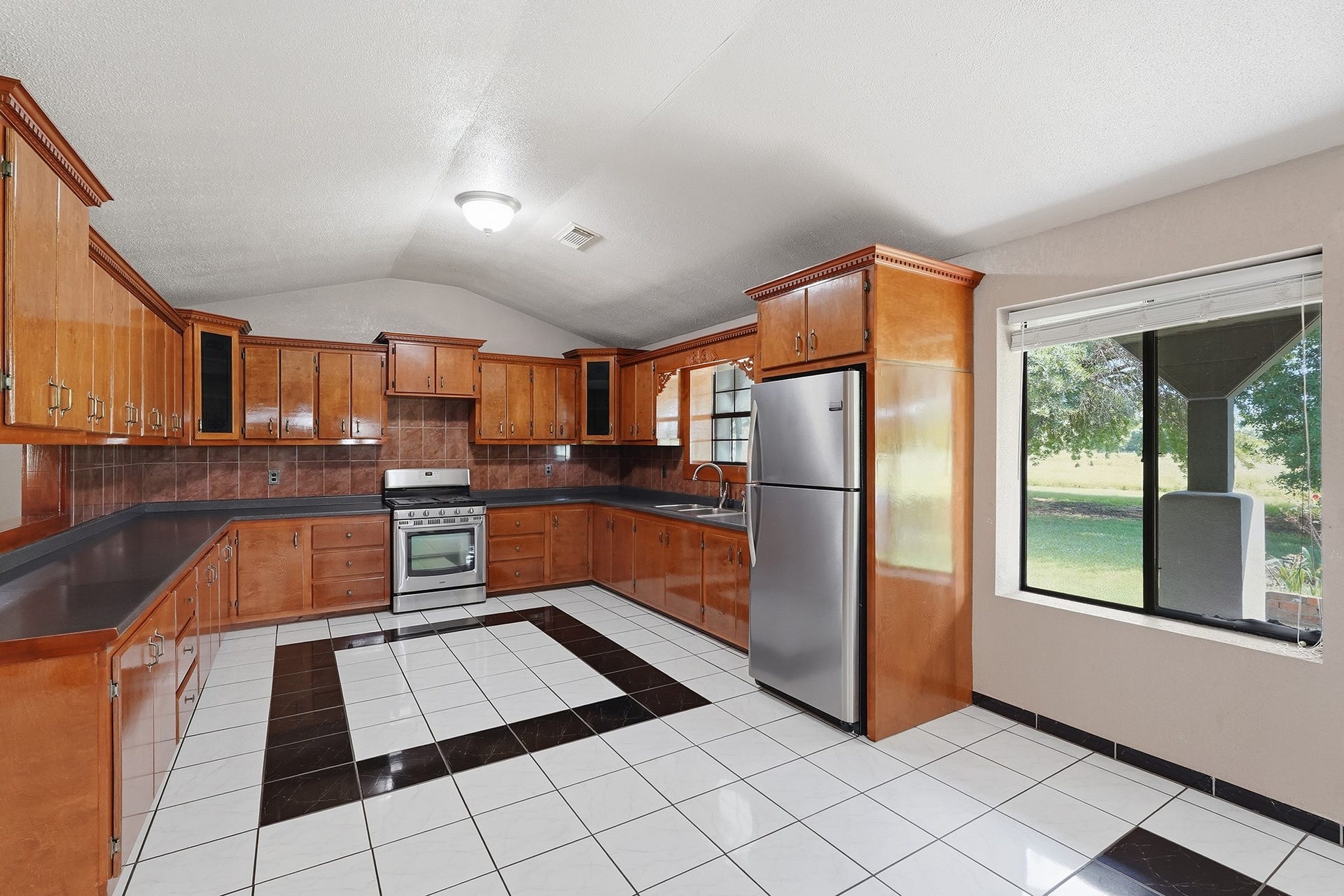 20602 Peters Road, Crosby, TX 77532 20602 Peters Road, Crosby, TX 77532