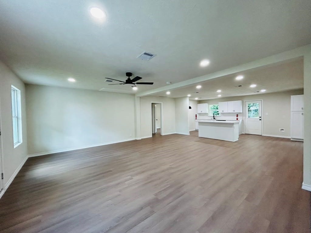 7410 Lakehurst Drive, Houston, TX 77087 7410 Lakehurst Drive, Houston, TX 77087