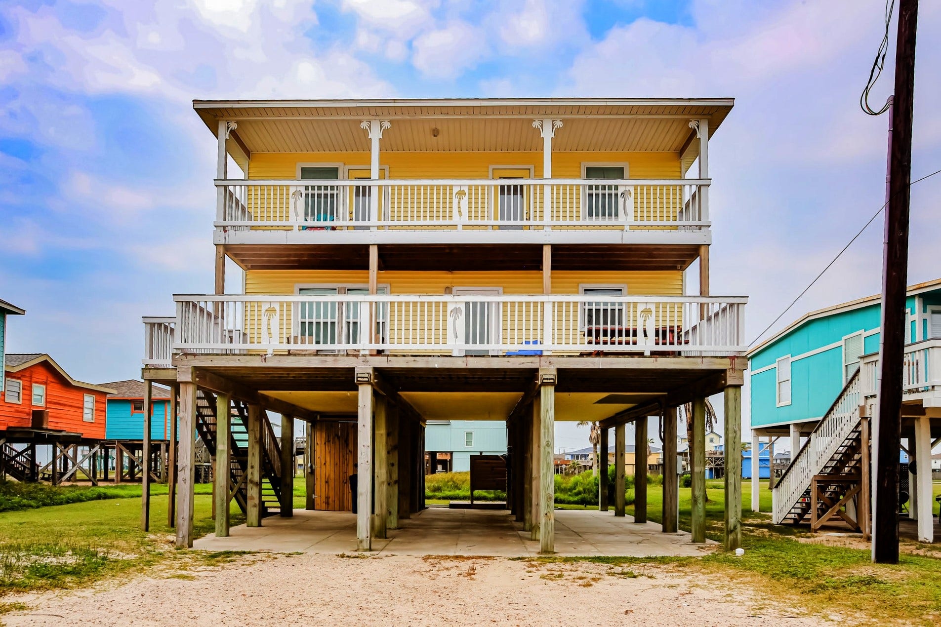 104 Beach Drive, Surfside Beach, TX 77541