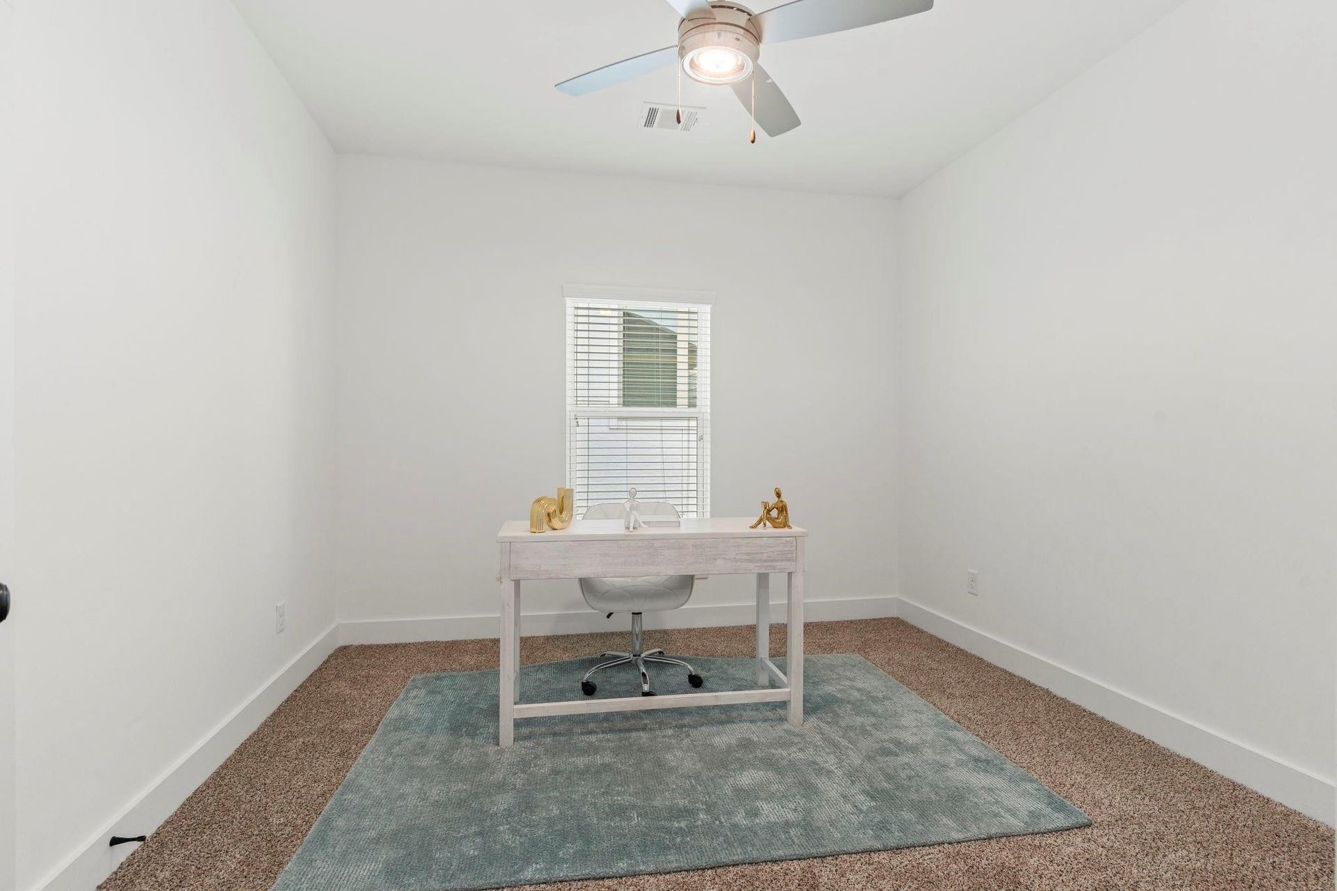 1517 Egypt Street, Houston, TX 77009 1517 Egypt Street, Houston, TX 77009