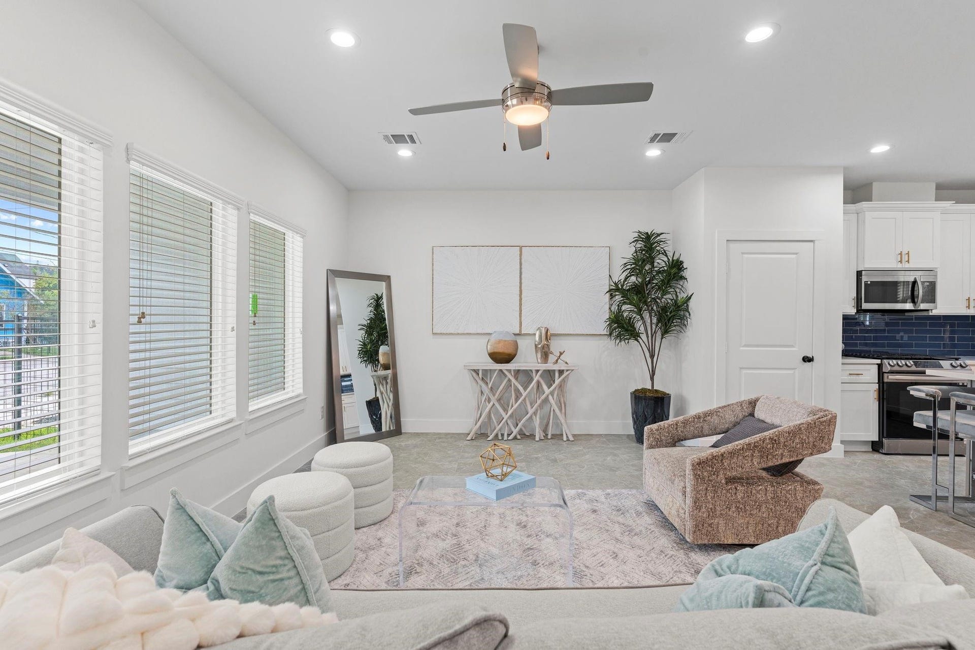 1517 Egypt Street, Houston, TX 77009 1517 Egypt Street, Houston, TX 77009