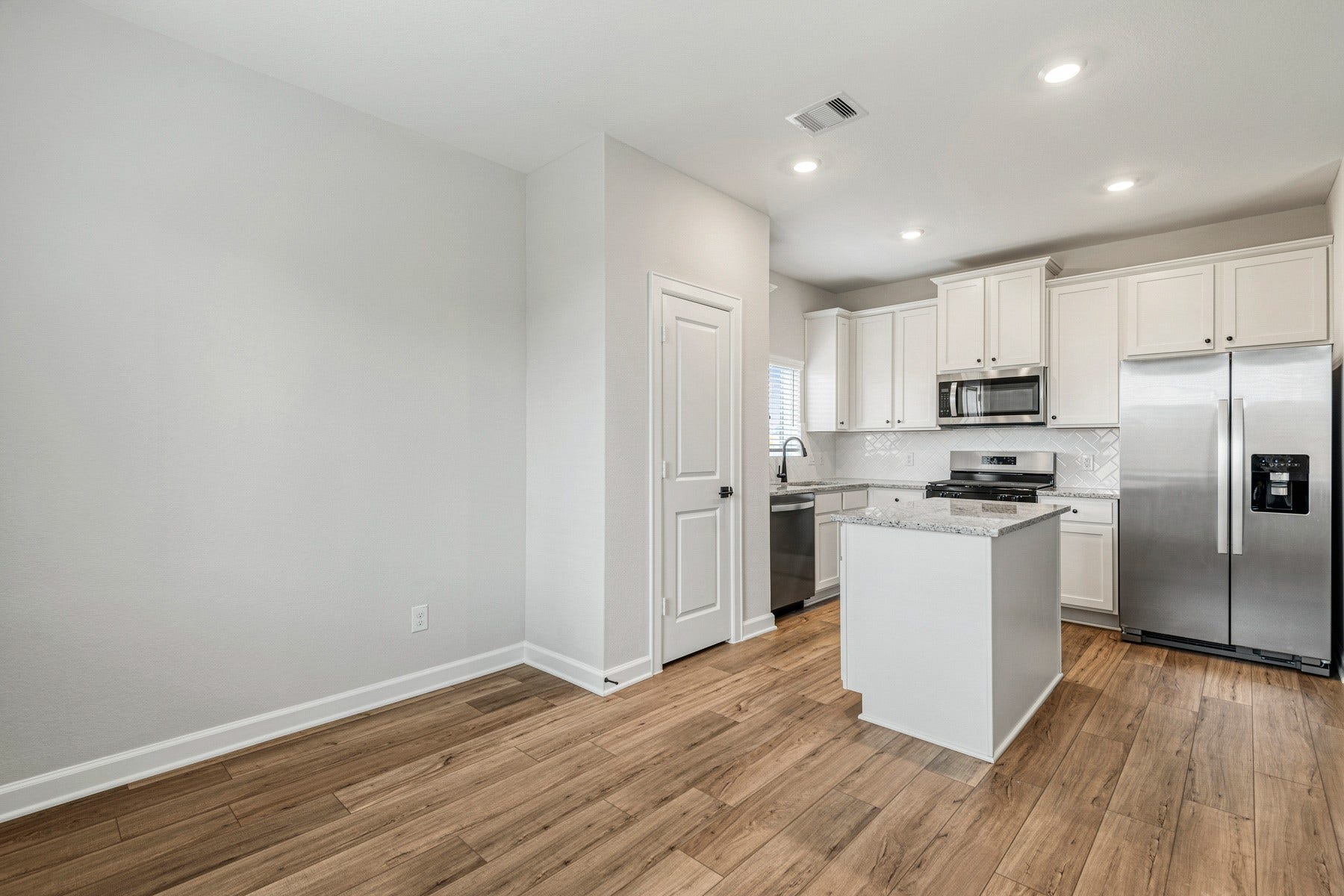 15650 Honey Cove Drive, Conroe, TX 77303 15650 Honey Cove Drive, Conroe, TX 77303