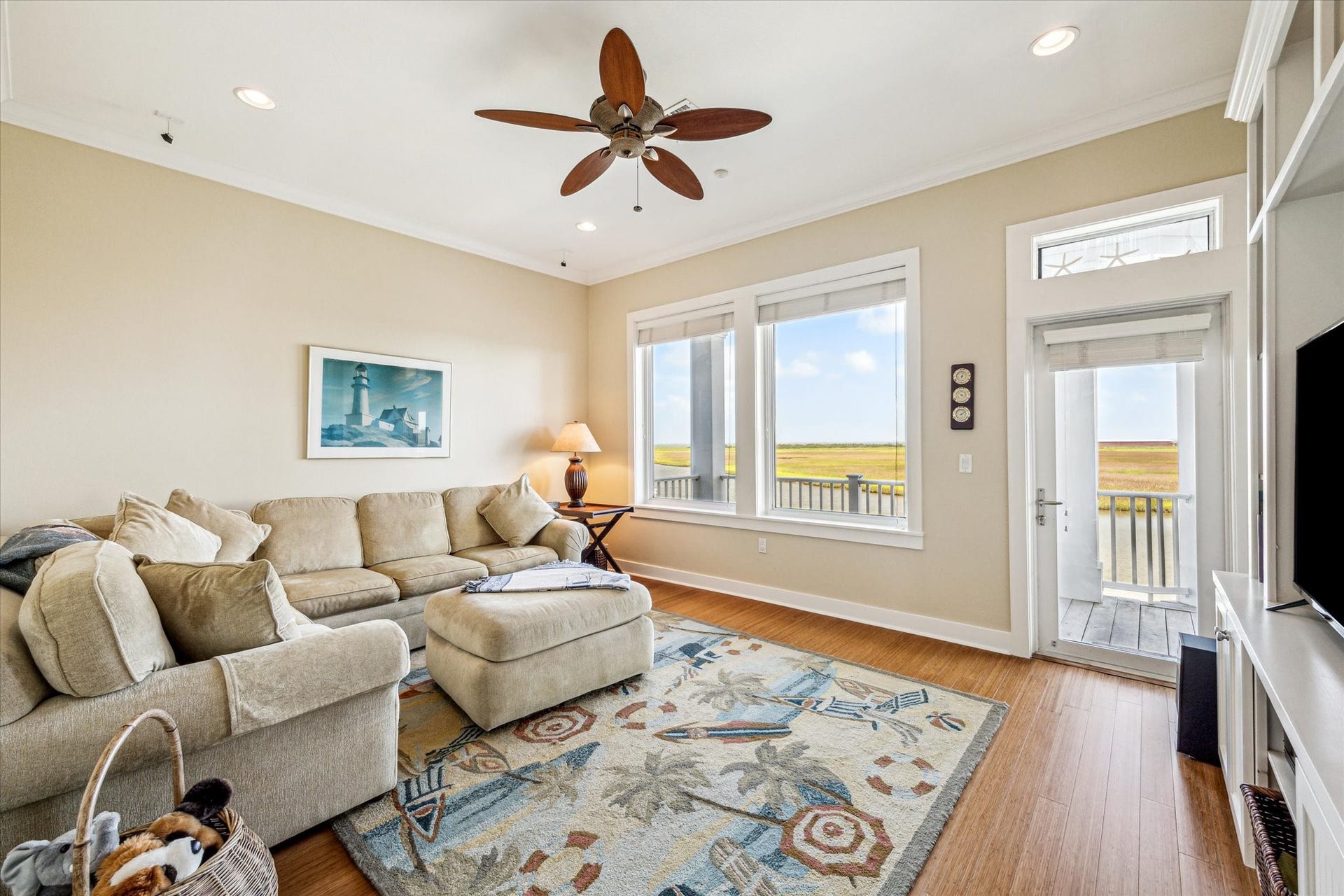 1 Shell Key, Hitchcock, TX 77563 This versatile space, complete with full bath & balcony access is ideal as a fourth bedroom, game room, or multi-purpose retreatoffering comfort, character, and flexibility to suit your needs