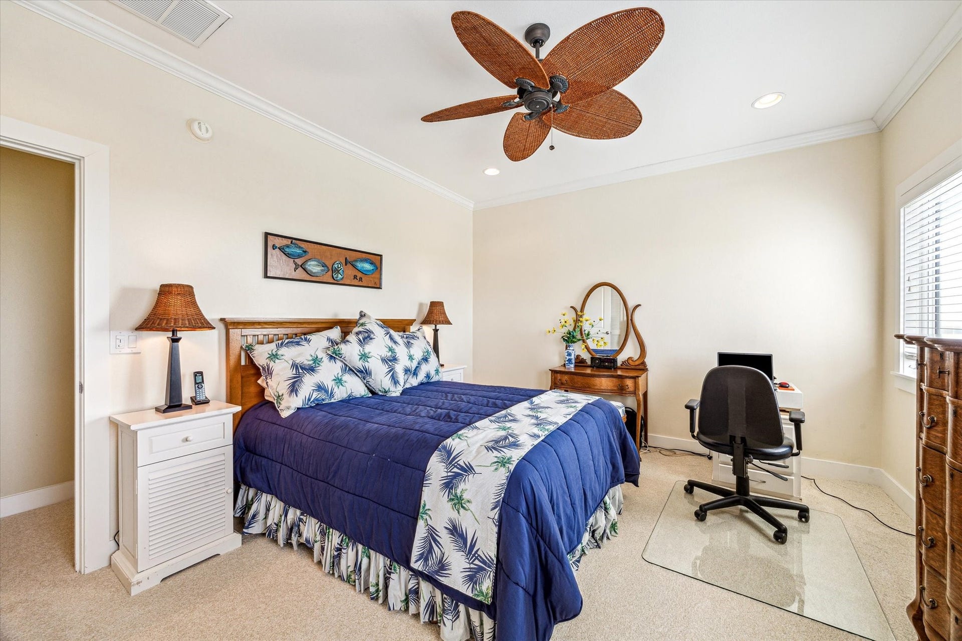 1 Shell Key, Hitchcock, TX 77563 An additional guest room features its own private full bath for added comfort and convenience