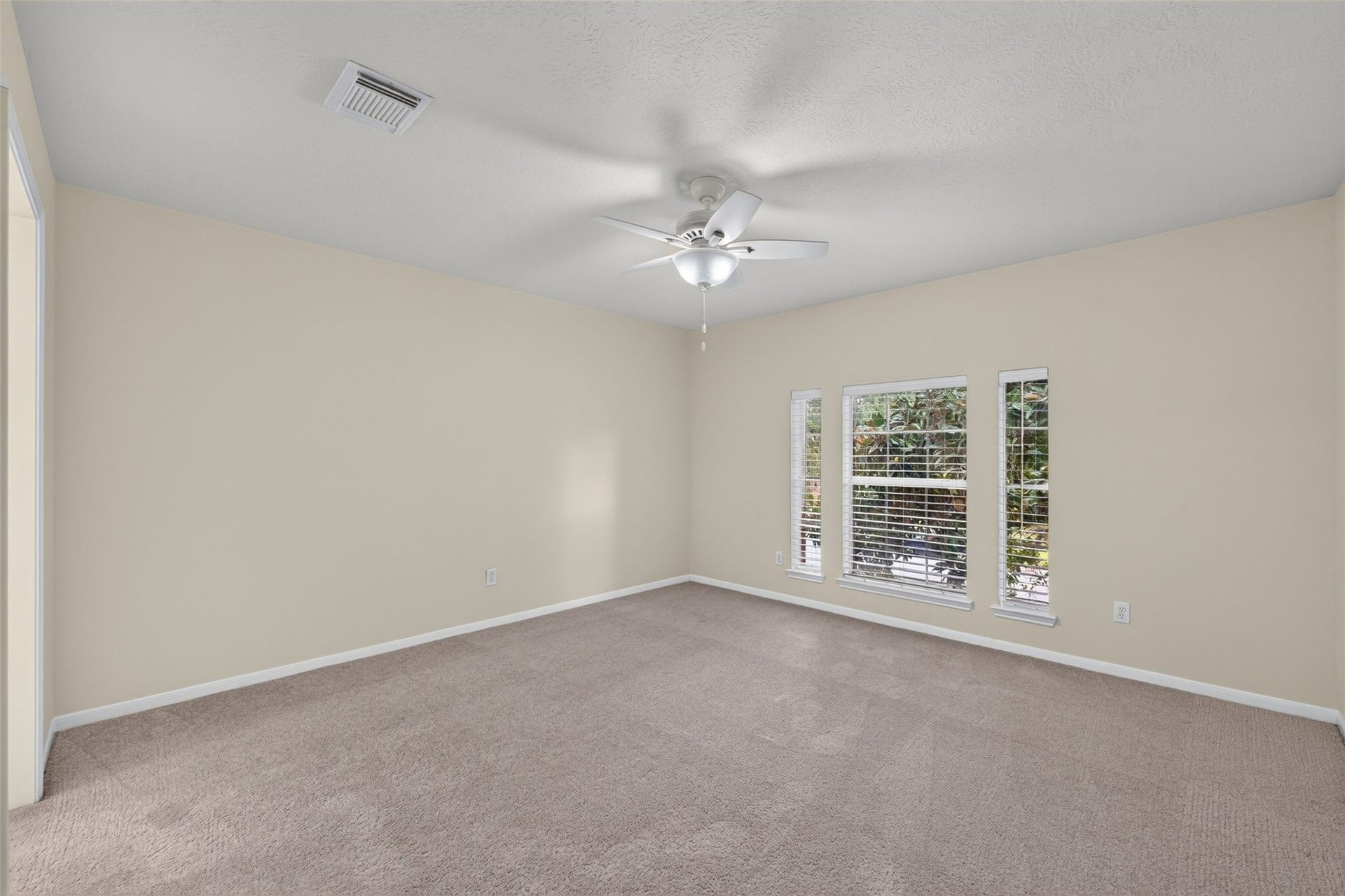 111 Pine Manor Drive, Conroe, TX 77385 111 Pine Manor Drive, Conroe, TX 77385