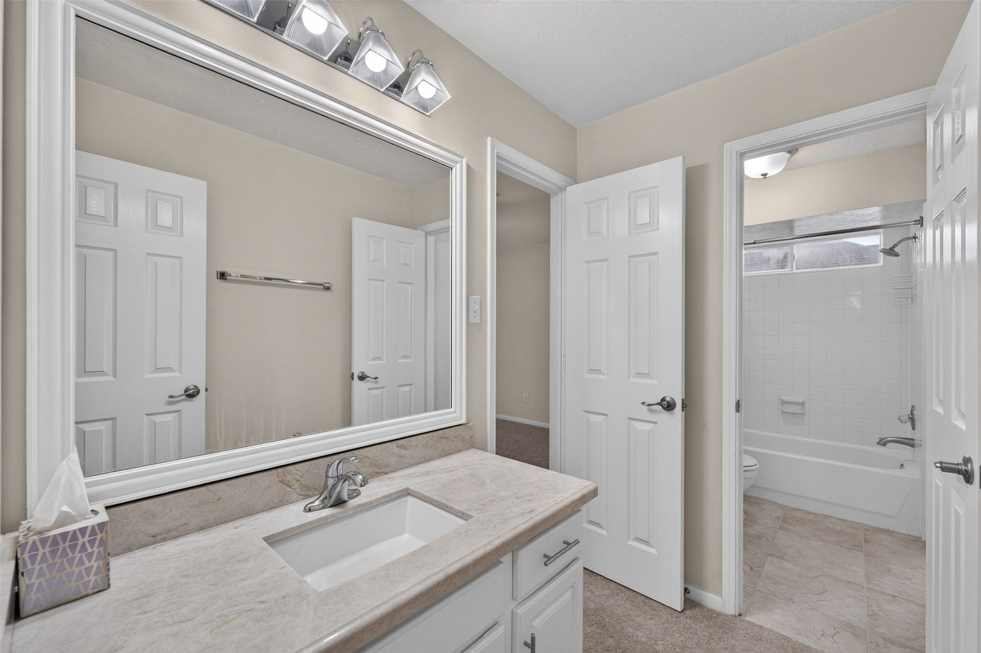 111 Pine Manor Drive, Conroe, TX 77385 111 Pine Manor Drive, Conroe, TX 77385