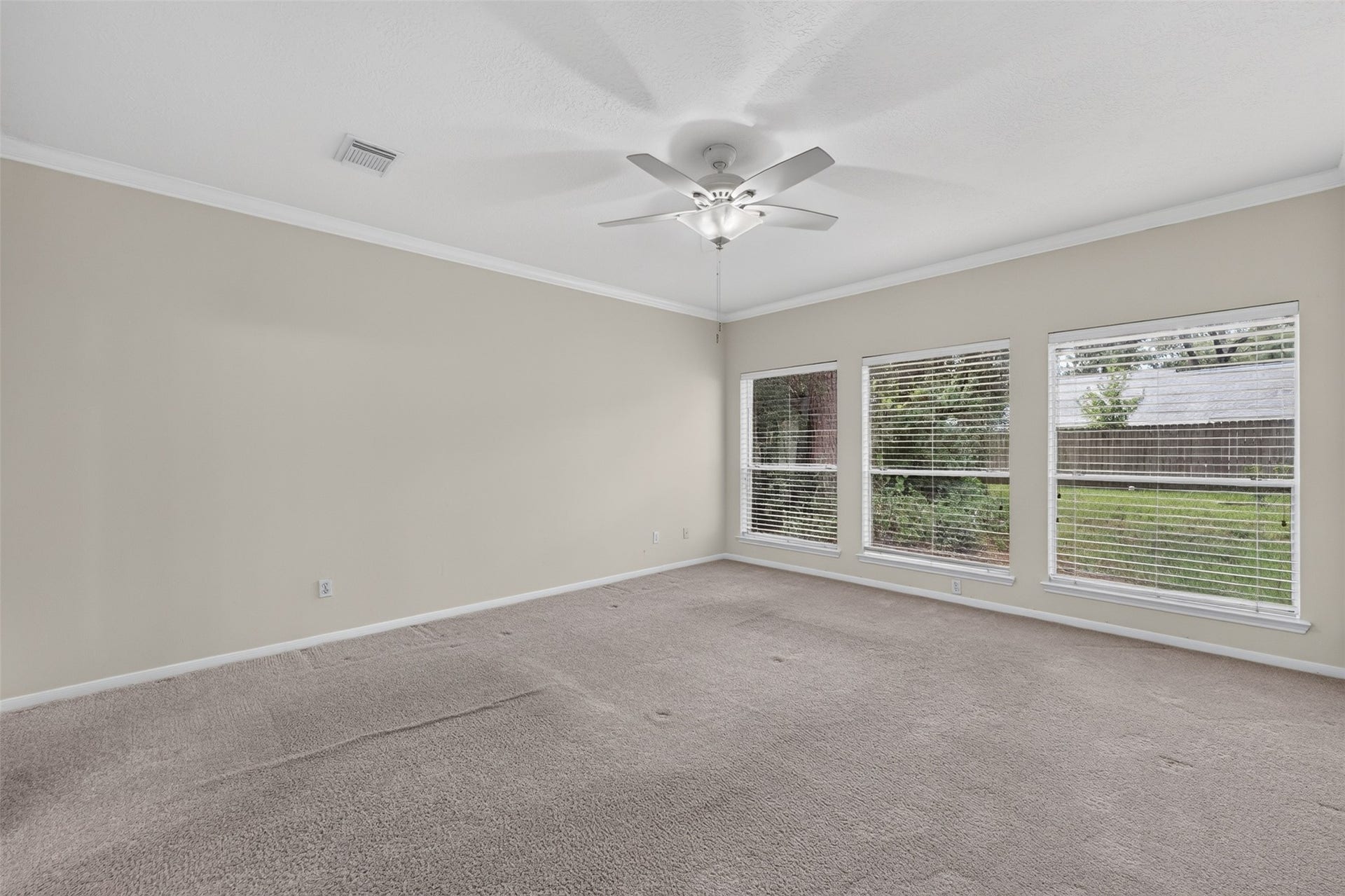 111 Pine Manor Drive, Conroe, TX 77385 111 Pine Manor Drive, Conroe, TX 77385