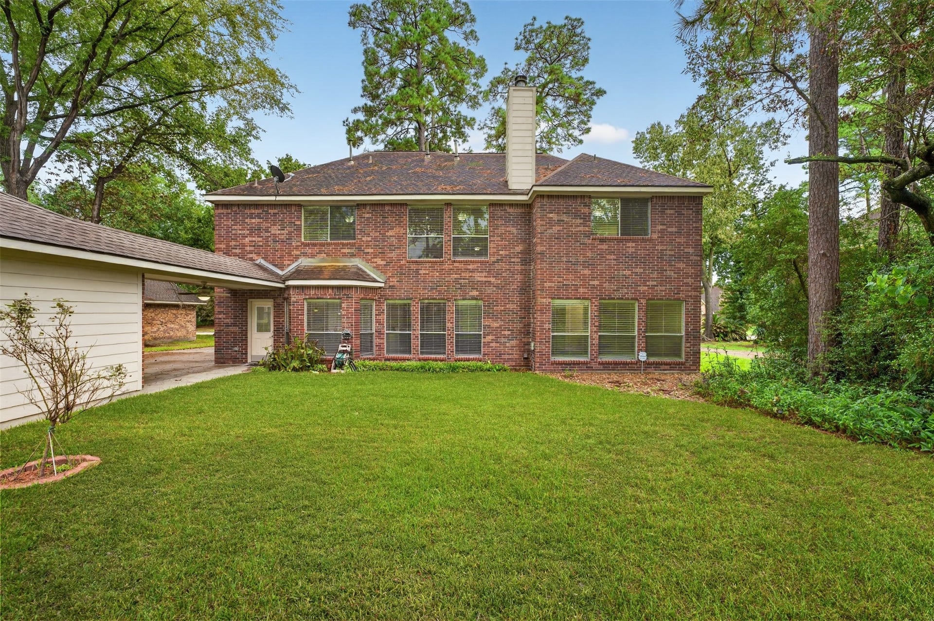 111 Pine Manor Drive, Conroe, TX 77385 111 Pine Manor Drive, Conroe, TX 77385