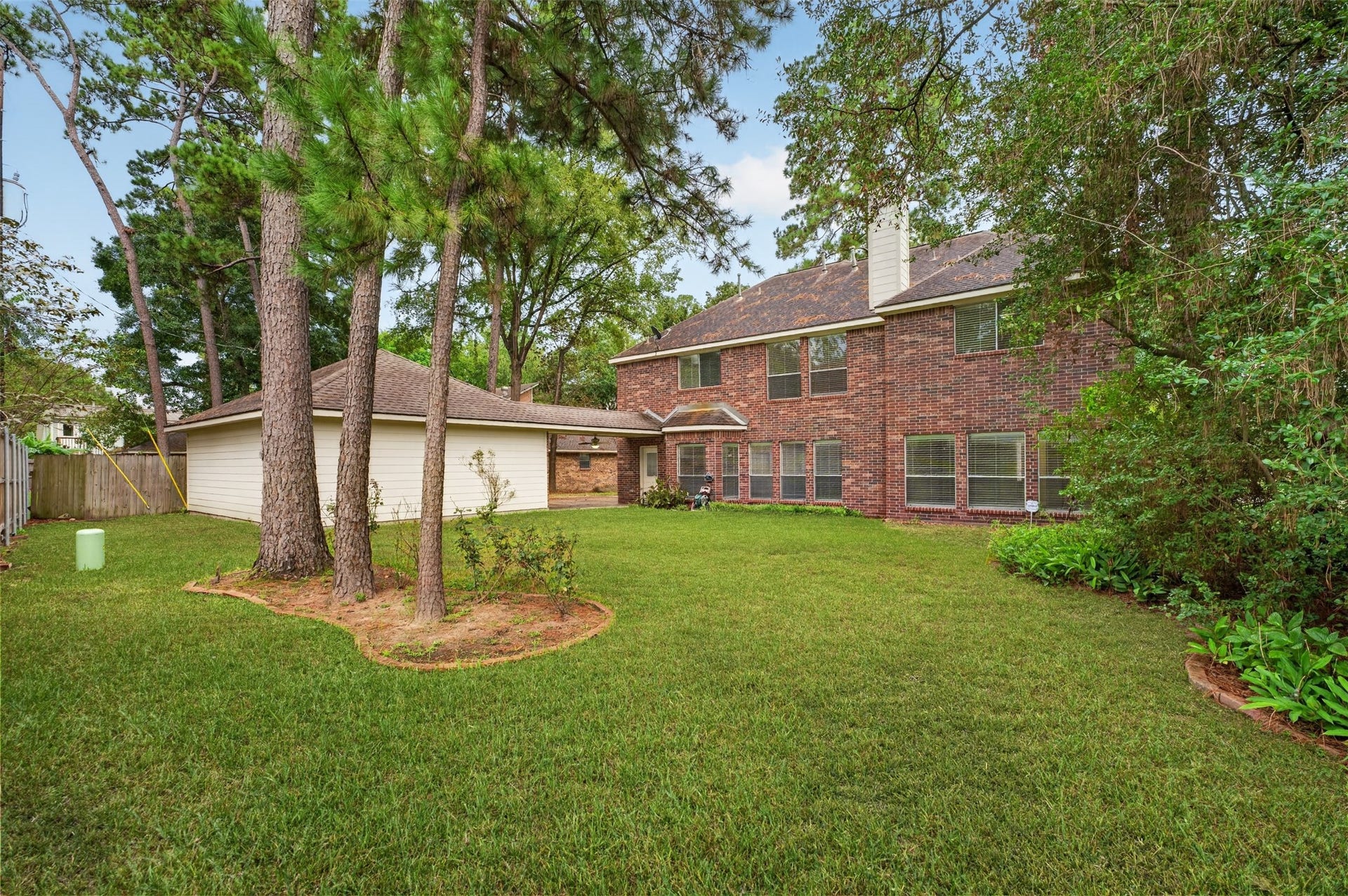 111 Pine Manor Drive, Conroe, TX 77385 111 Pine Manor Drive, Conroe, TX 77385