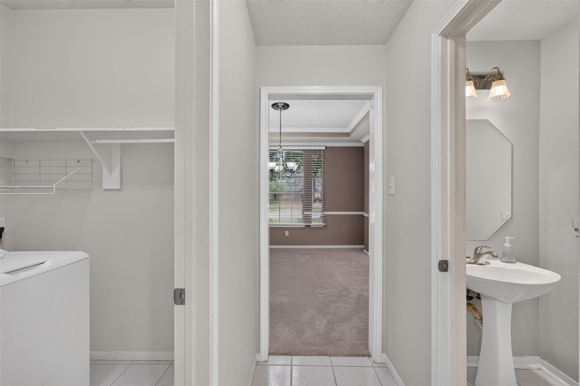 111 Pine Manor Drive, Conroe, TX 77385 111 Pine Manor Drive, Conroe, TX 77385