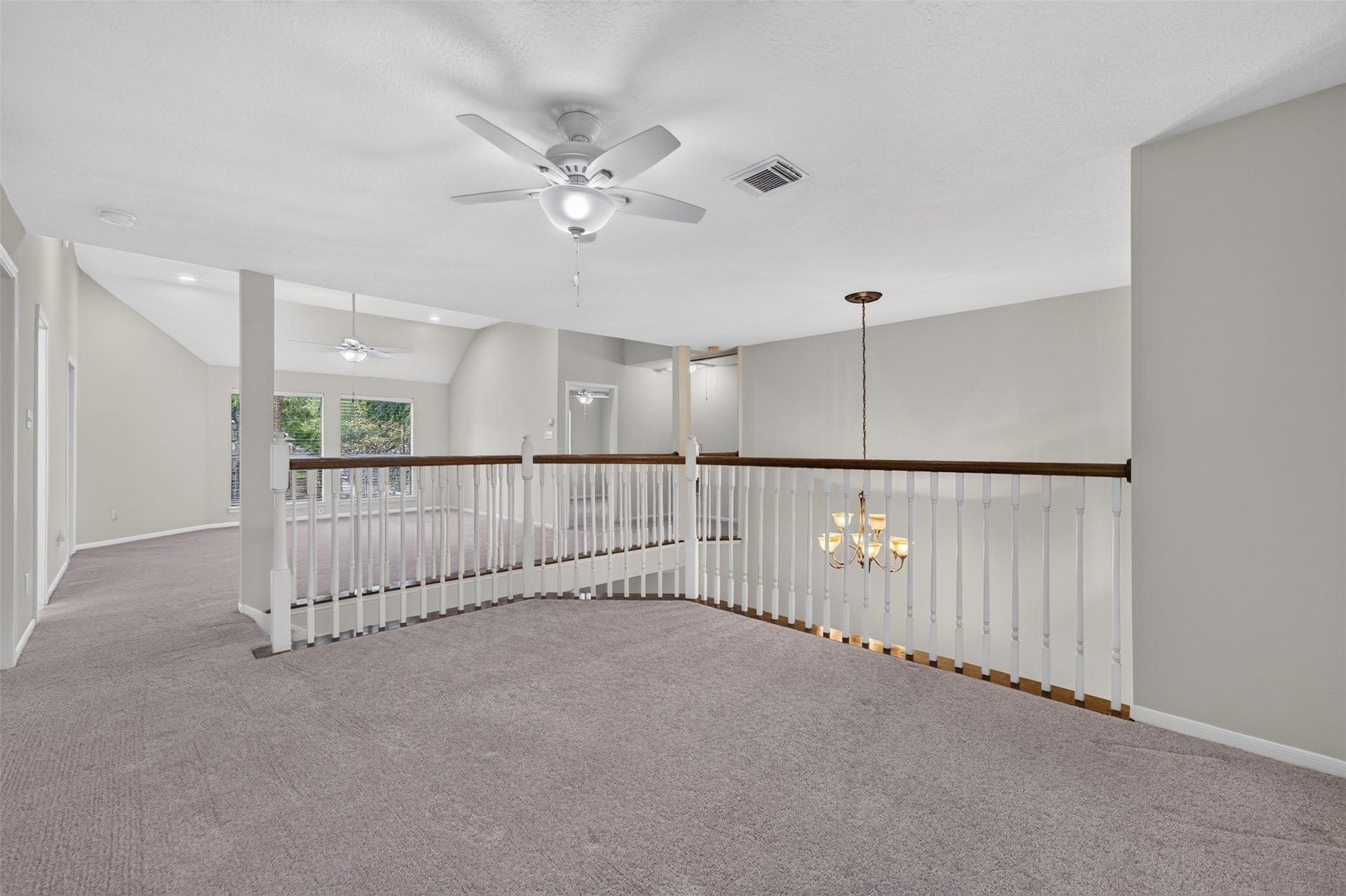 111 Pine Manor Drive, Conroe, TX 77385 111 Pine Manor Drive, Conroe, TX 77385