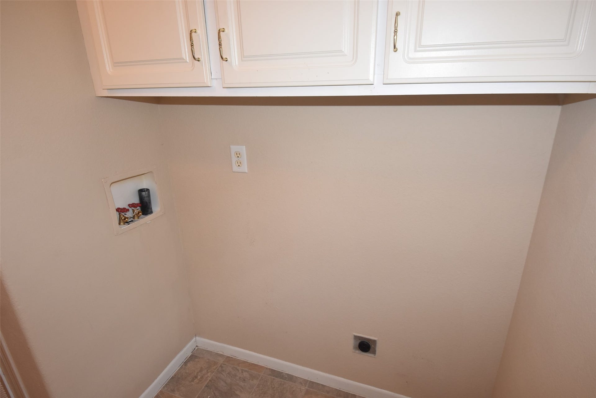 10015 Summerberry Lane, Tomball, TX 77375 10015 Summerberry Lane, Tomball, TX 77375