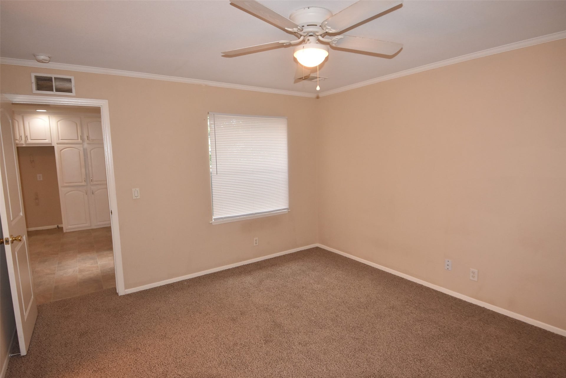 10015 Summerberry Lane, Tomball, TX 77375 10015 Summerberry Lane, Tomball, TX 77375