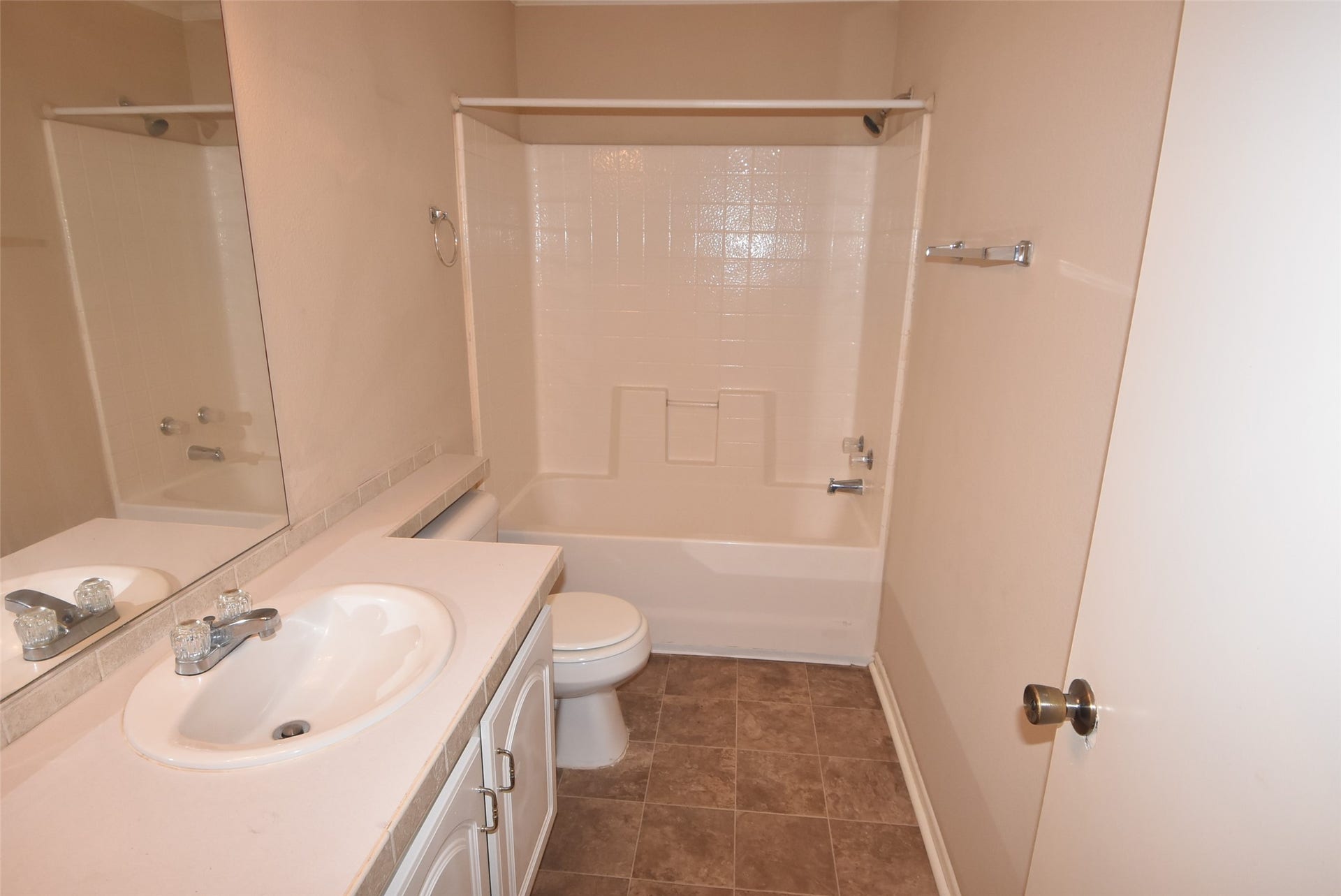 10015 Summerberry Lane, Tomball, TX 77375 10015 Summerberry Lane, Tomball, TX 77375