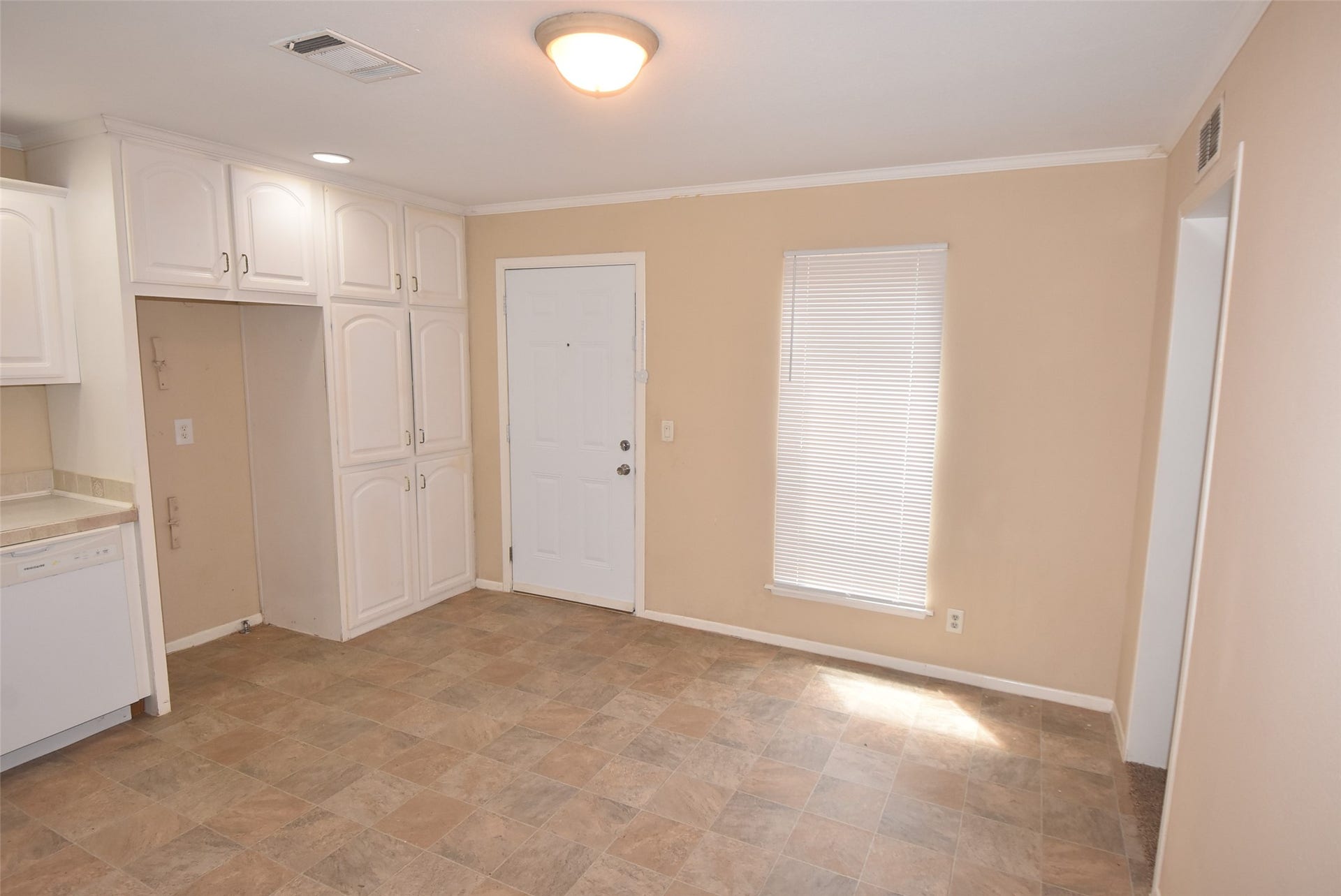 10015 Summerberry Lane, Tomball, TX 77375 10015 Summerberry Lane, Tomball, TX 77375
