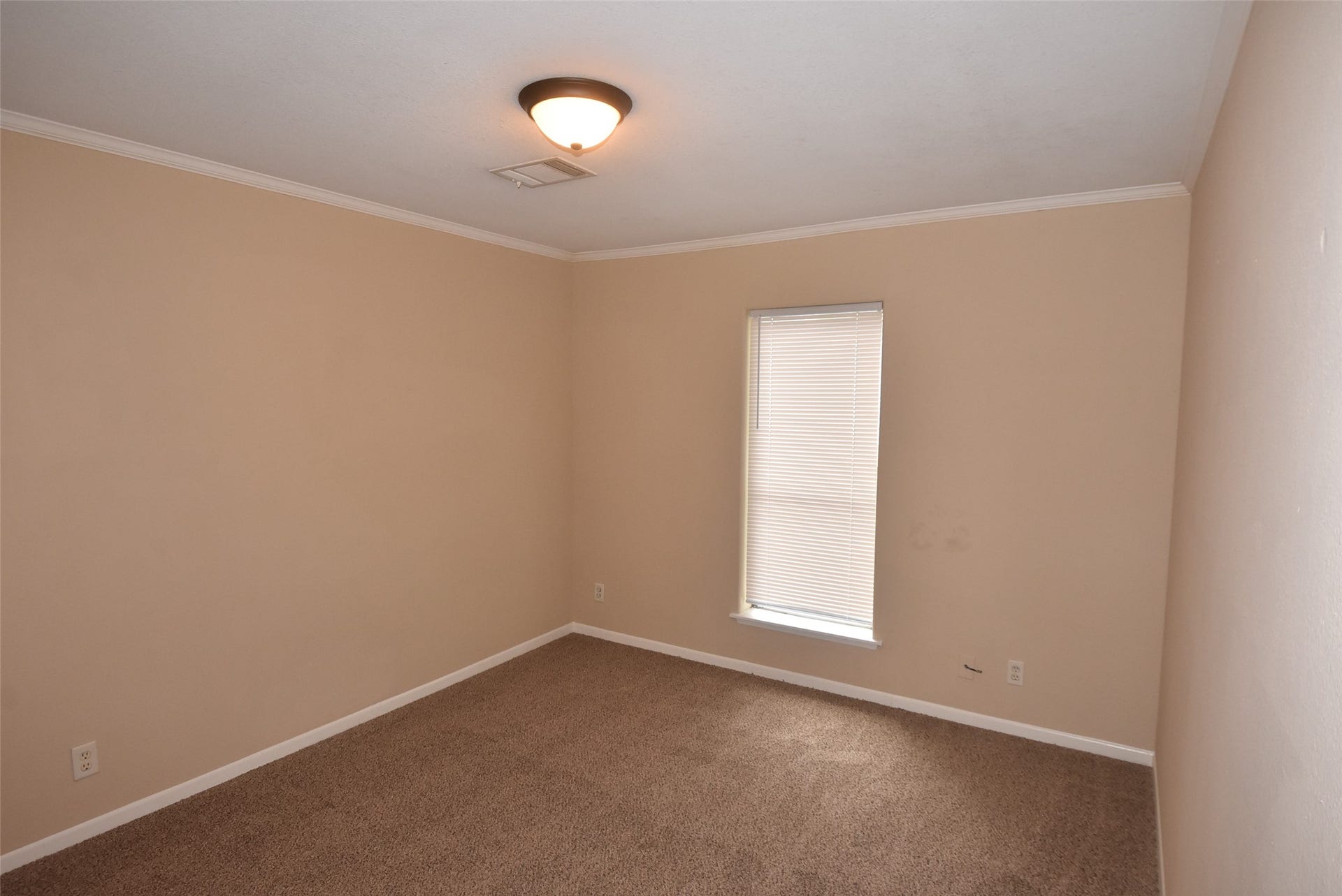 10015 Summerberry Lane, Tomball, TX 77375 10015 Summerberry Lane, Tomball, TX 77375