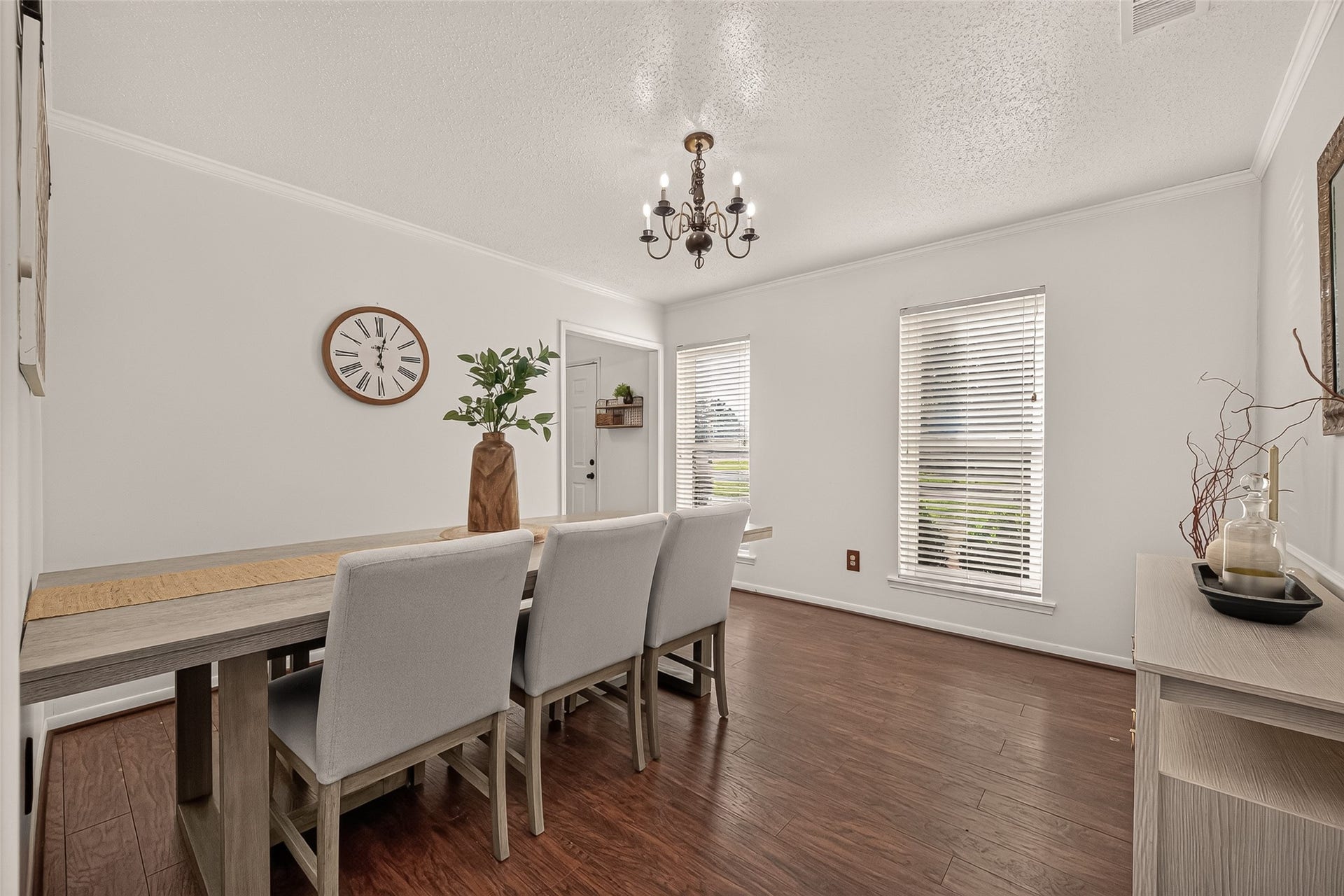 9 Arlington Street, Conroe, TX 77301 9 Arlington Street, Conroe, TX 77301