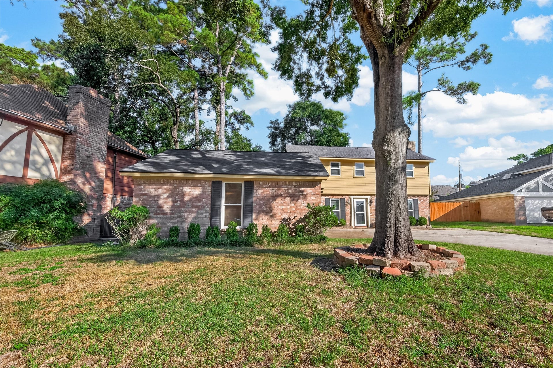 9 Arlington Street, Conroe, TX 77301 9 Arlington Street, Conroe, TX 77301