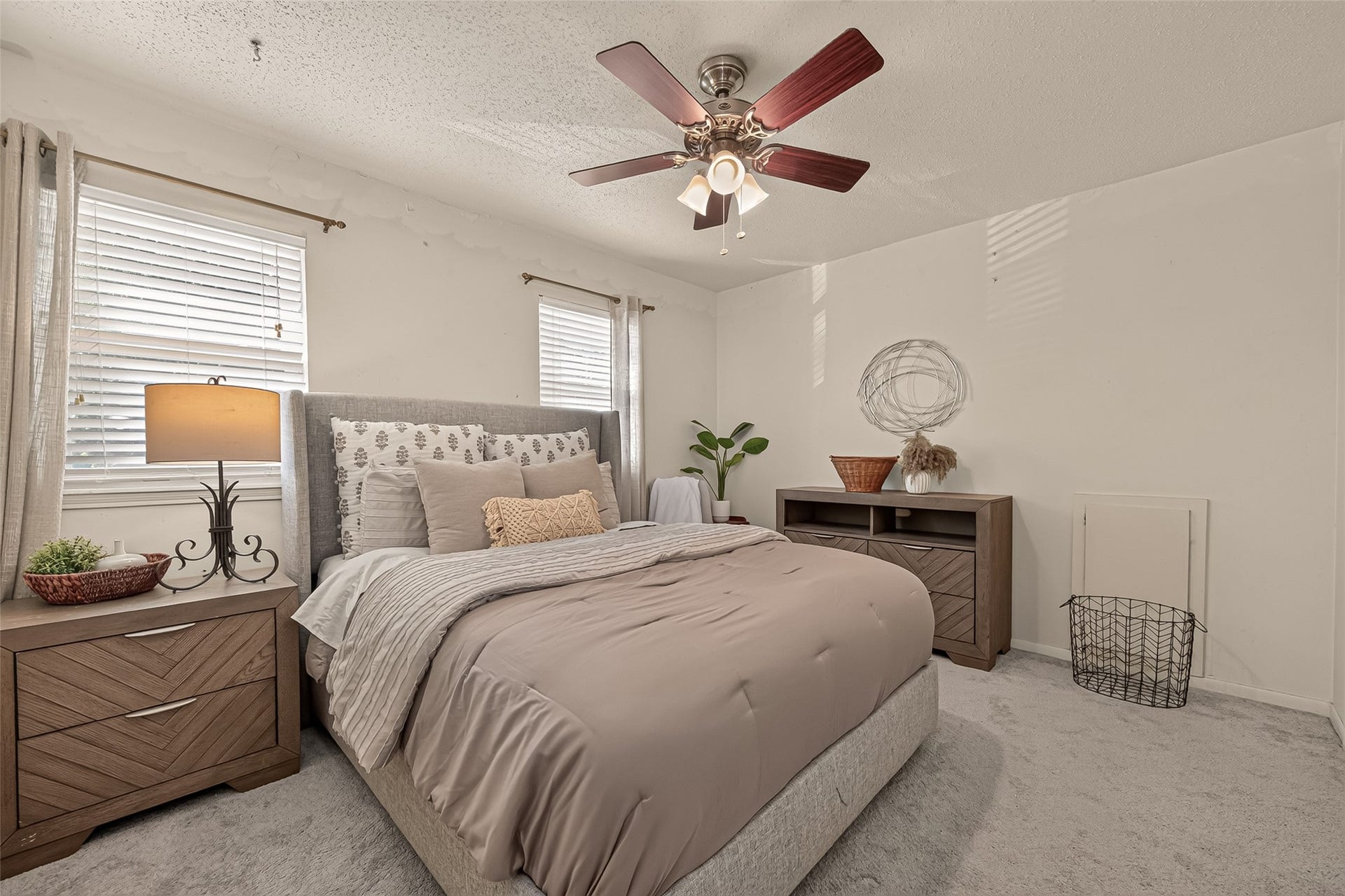 9 Arlington Street, Conroe, TX 77301 9 Arlington Street, Conroe, TX 77301
