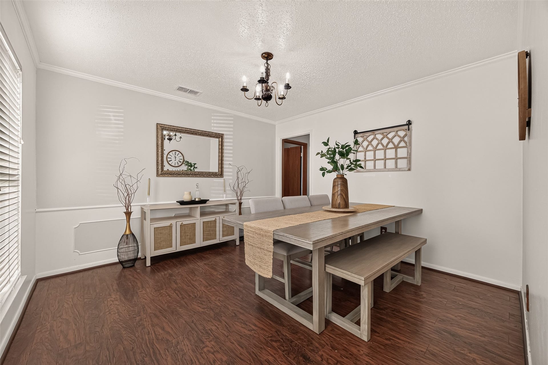9 Arlington Street, Conroe, TX 77301 9 Arlington Street, Conroe, TX 77301