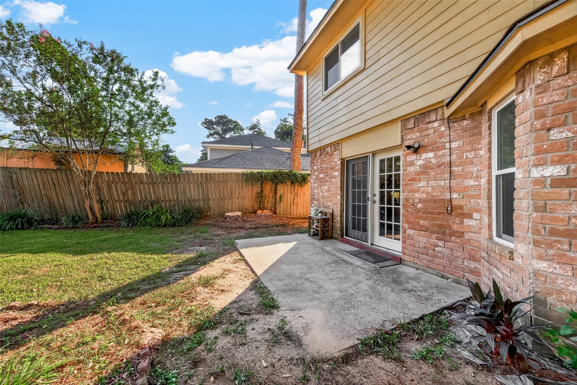 9 Arlington Street, Conroe, TX 77301 9 Arlington Street, Conroe, TX 77301