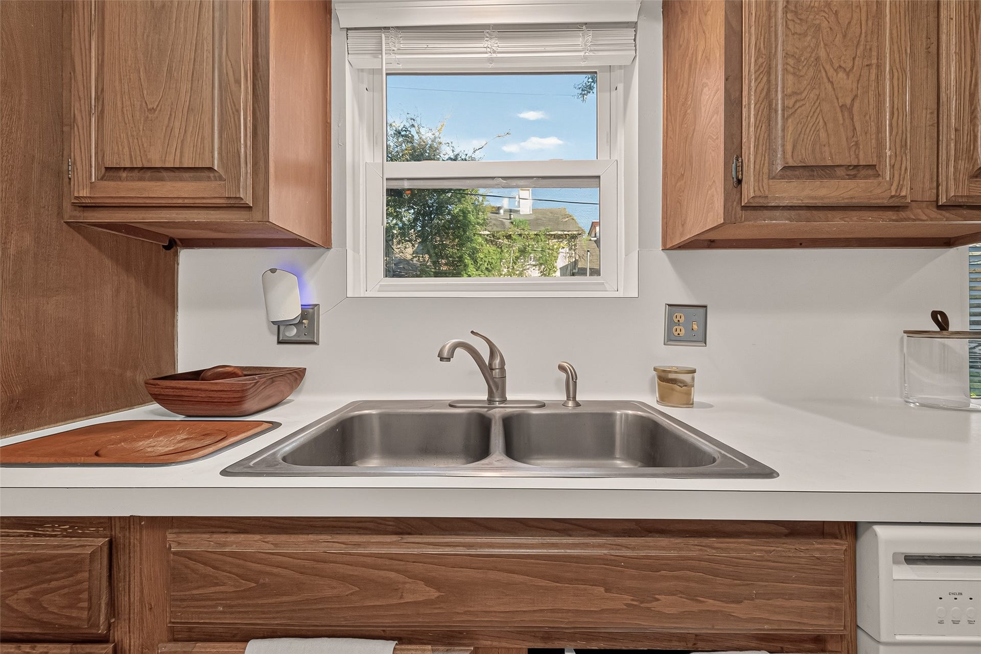 9 Arlington Street, Conroe, TX 77301 9 Arlington Street, Conroe, TX 77301