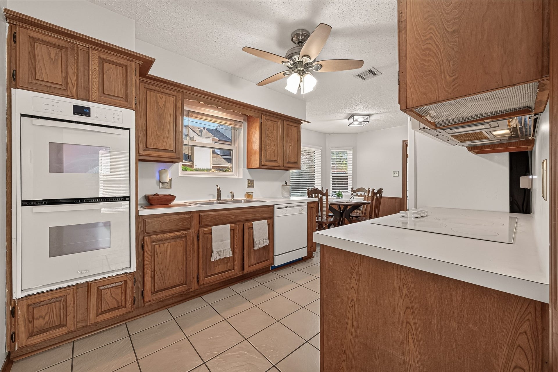 9 Arlington Street, Conroe, TX 77301 9 Arlington Street, Conroe, TX 77301