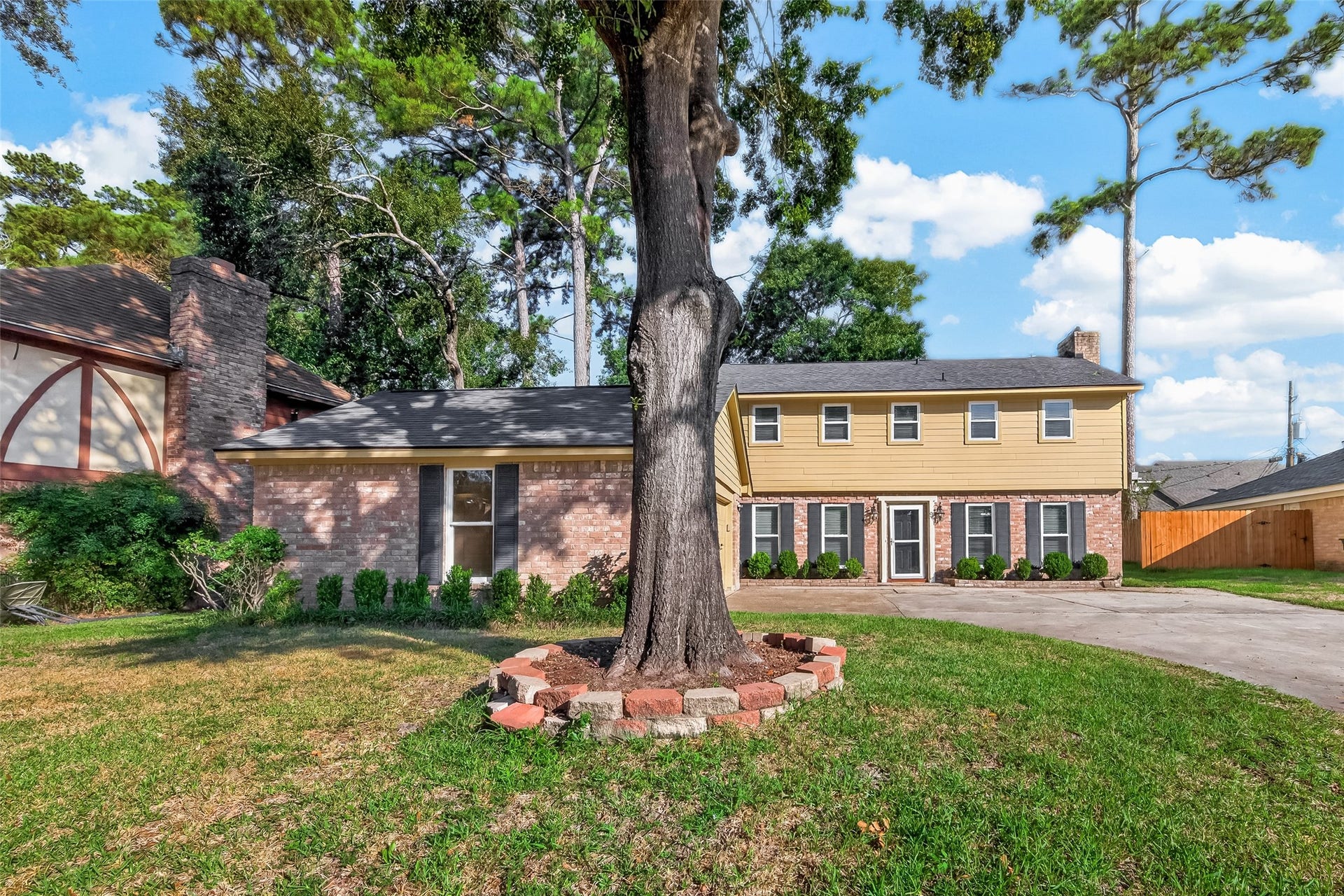 9 Arlington Street, Conroe, TX 77301 9 Arlington Street, Conroe, TX 77301