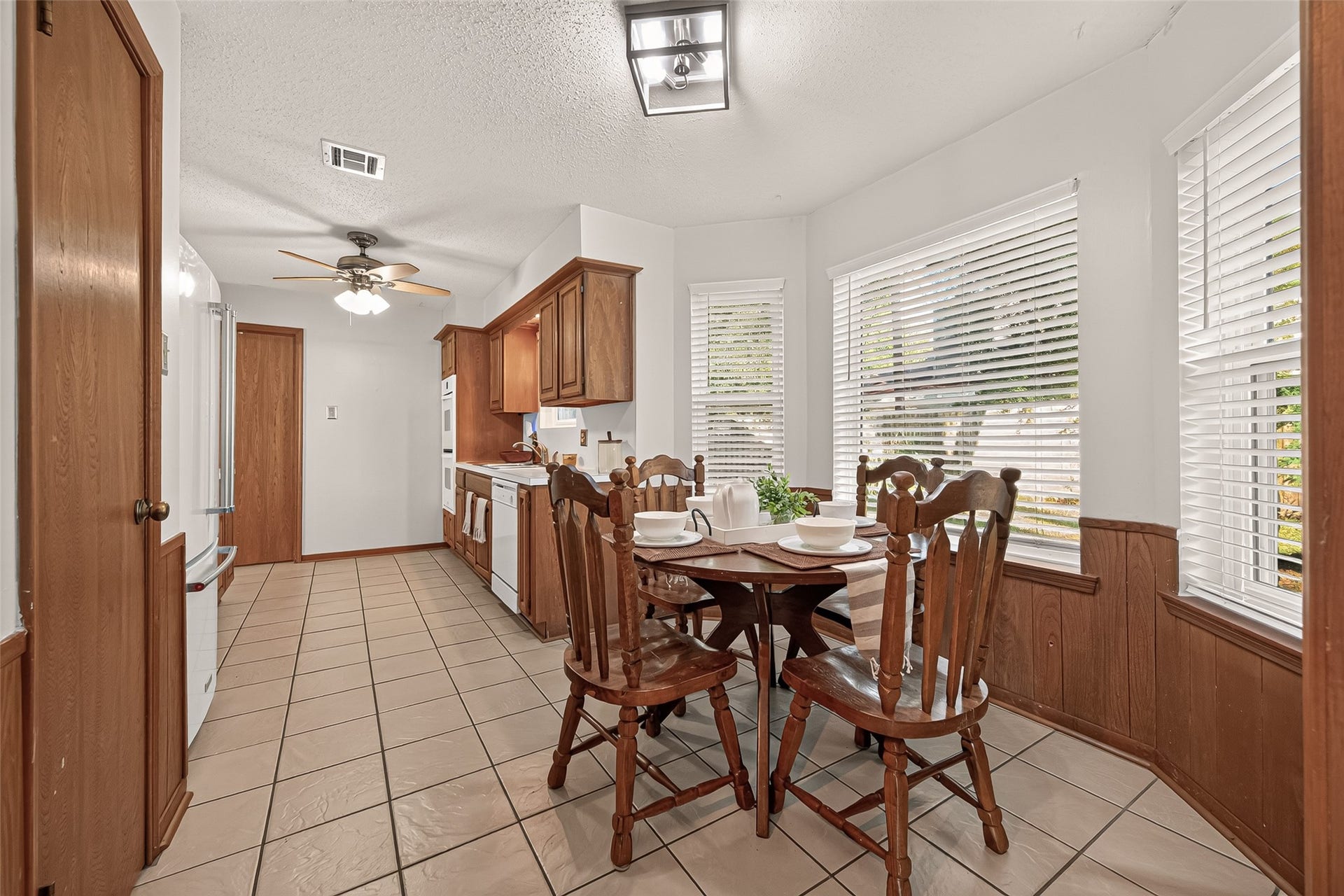 9 Arlington Street, Conroe, TX 77301 9 Arlington Street, Conroe, TX 77301