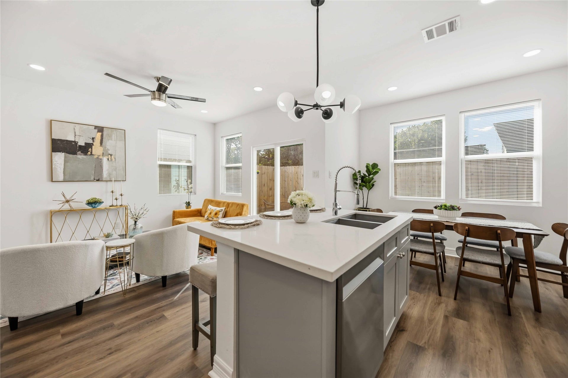 7415 Easter Street, Houston, TX 77088 7415 Easter Street, Houston, TX 77088