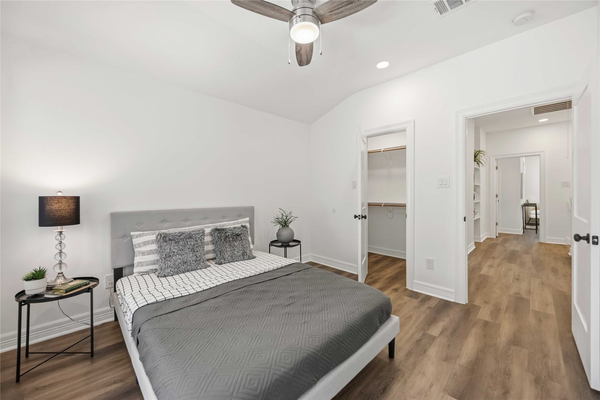 7415 Easter Street, Houston, TX 77088 7415 Easter Street, Houston, TX 77088