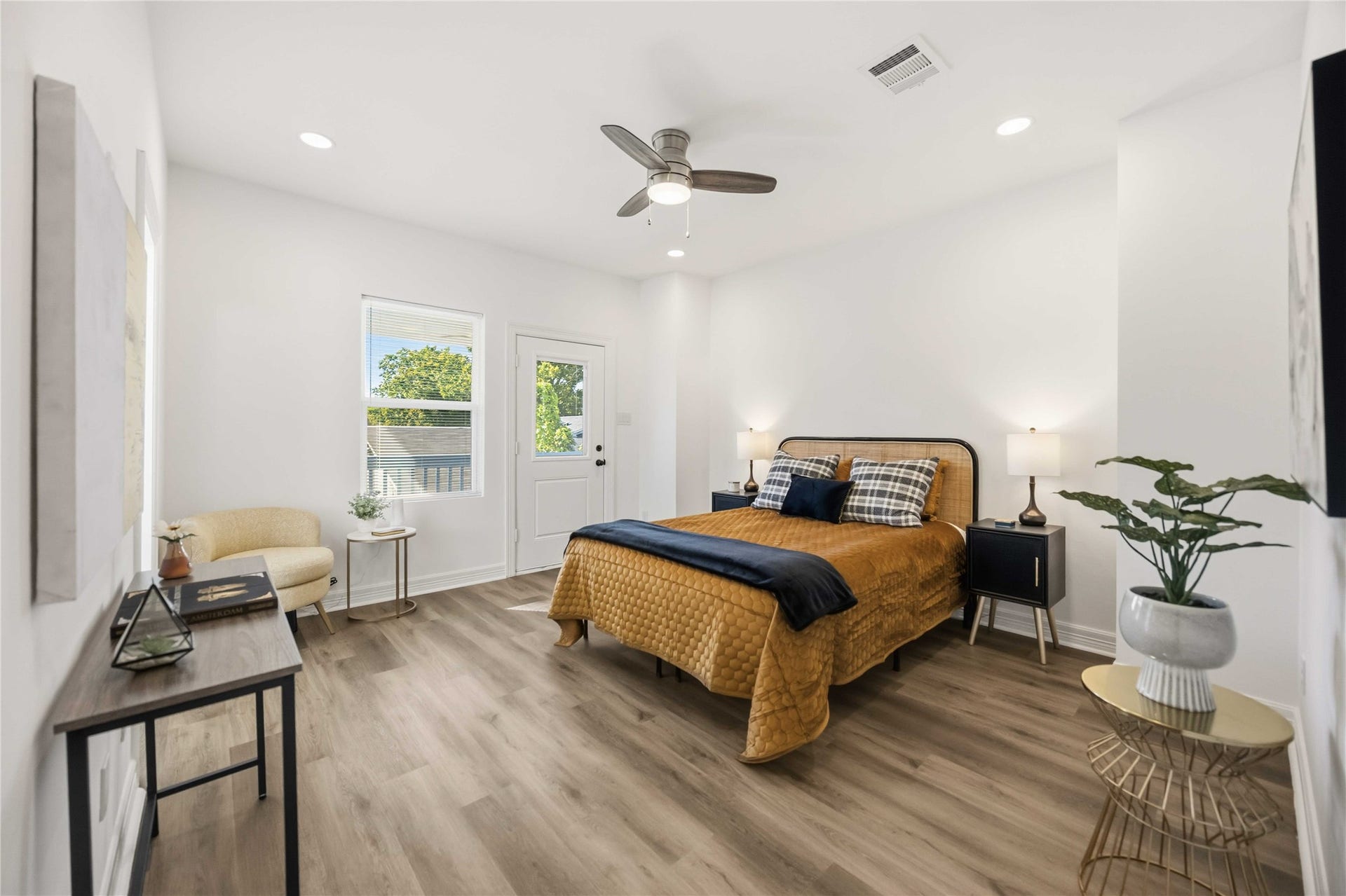 7415 Easter Street, Houston, TX 77088 7415 Easter Street, Houston, TX 77088