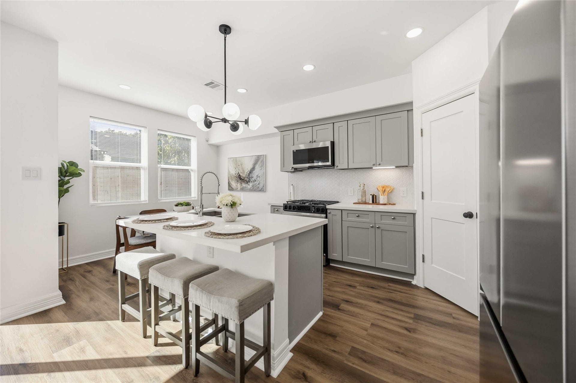7415 Easter Street, Houston, TX 77088 7415 Easter Street, Houston, TX 77088