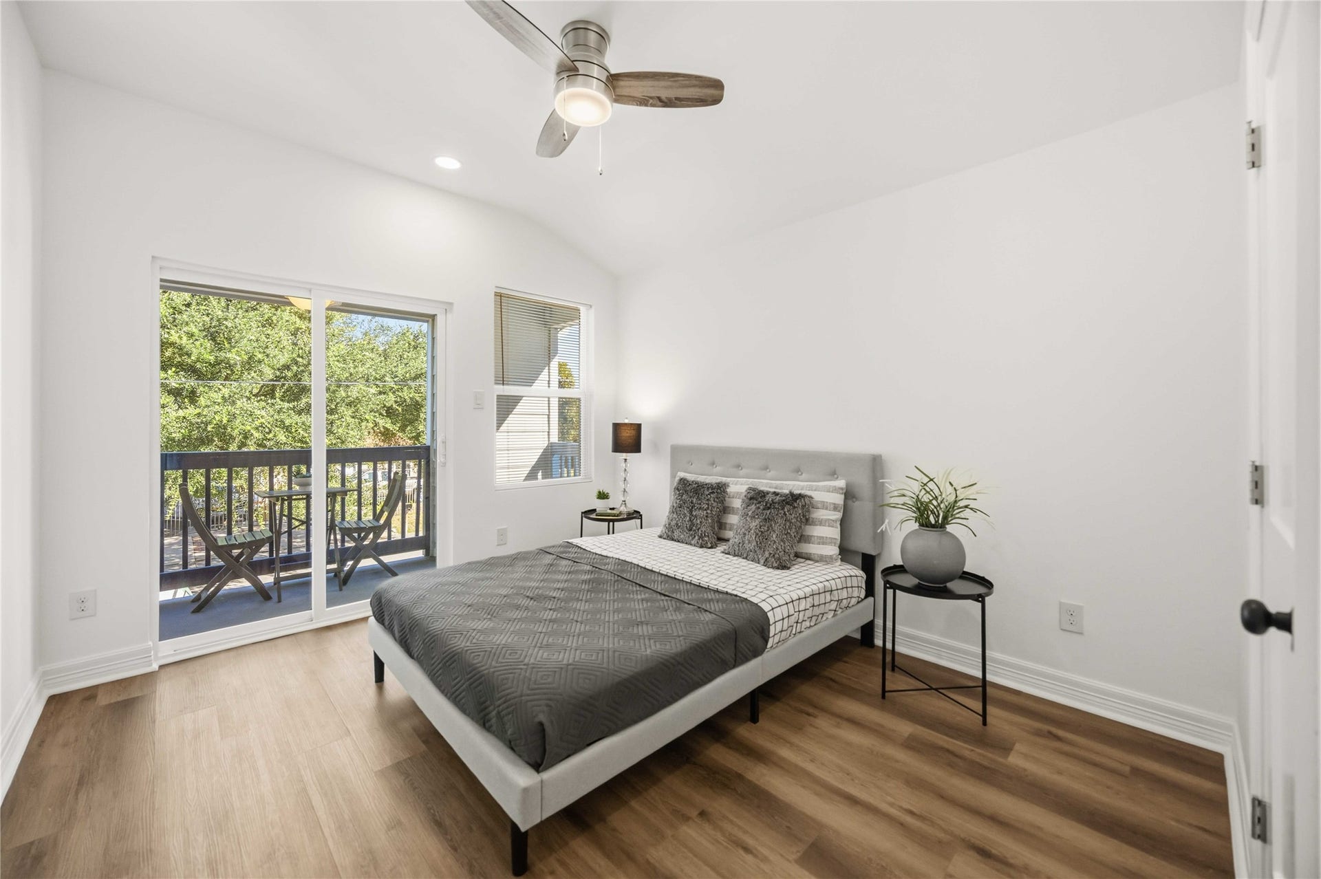 7415 Easter Street, Houston, TX 77088 7415 Easter Street, Houston, TX 77088