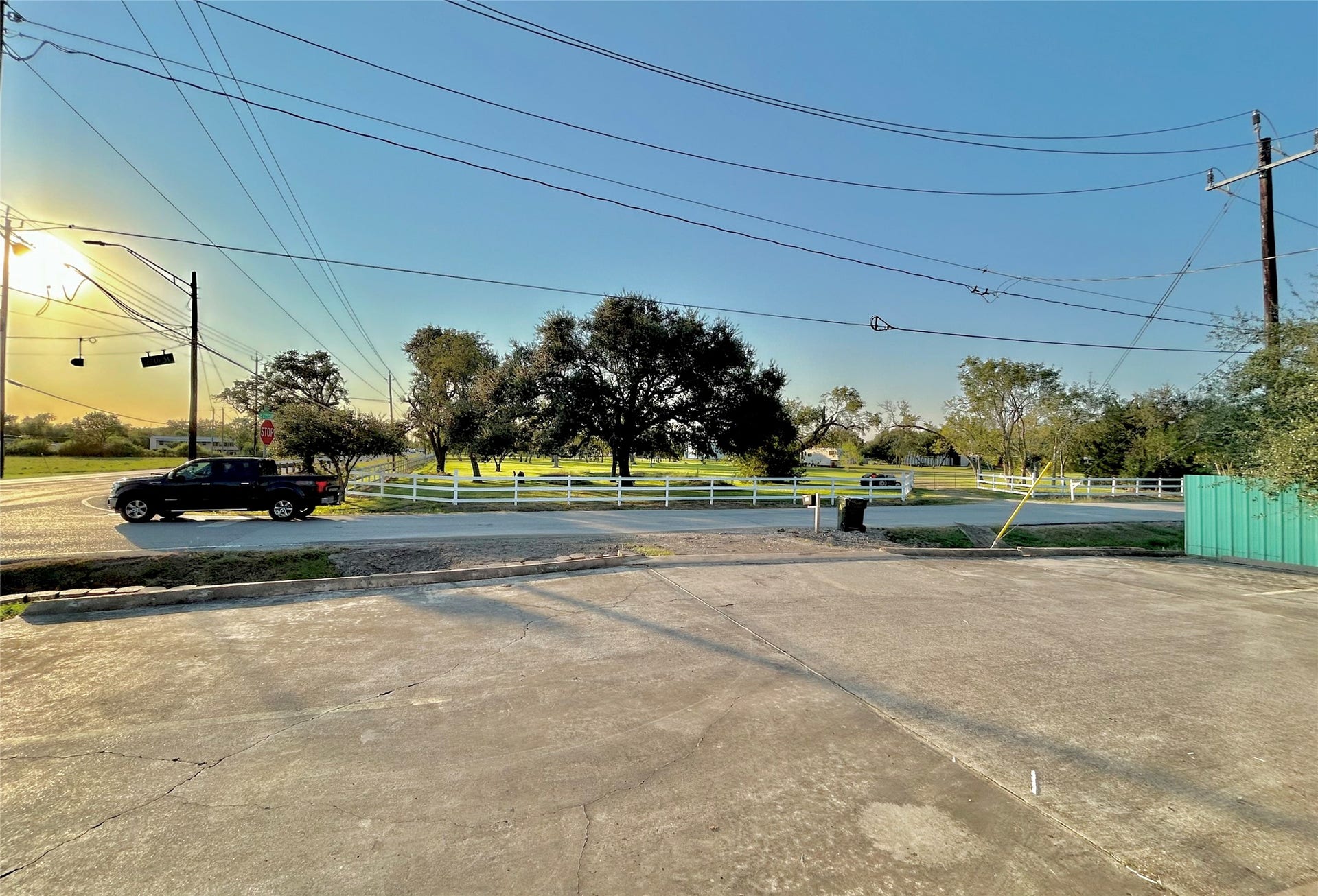 927 27th Street, San Leon, TX 77539 927 27th Street, San Leon, TX 77539