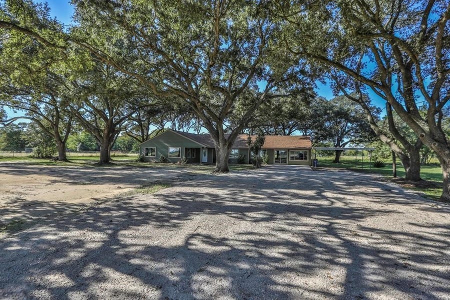 Property photo for 14114 Highway 36, Needville, TX