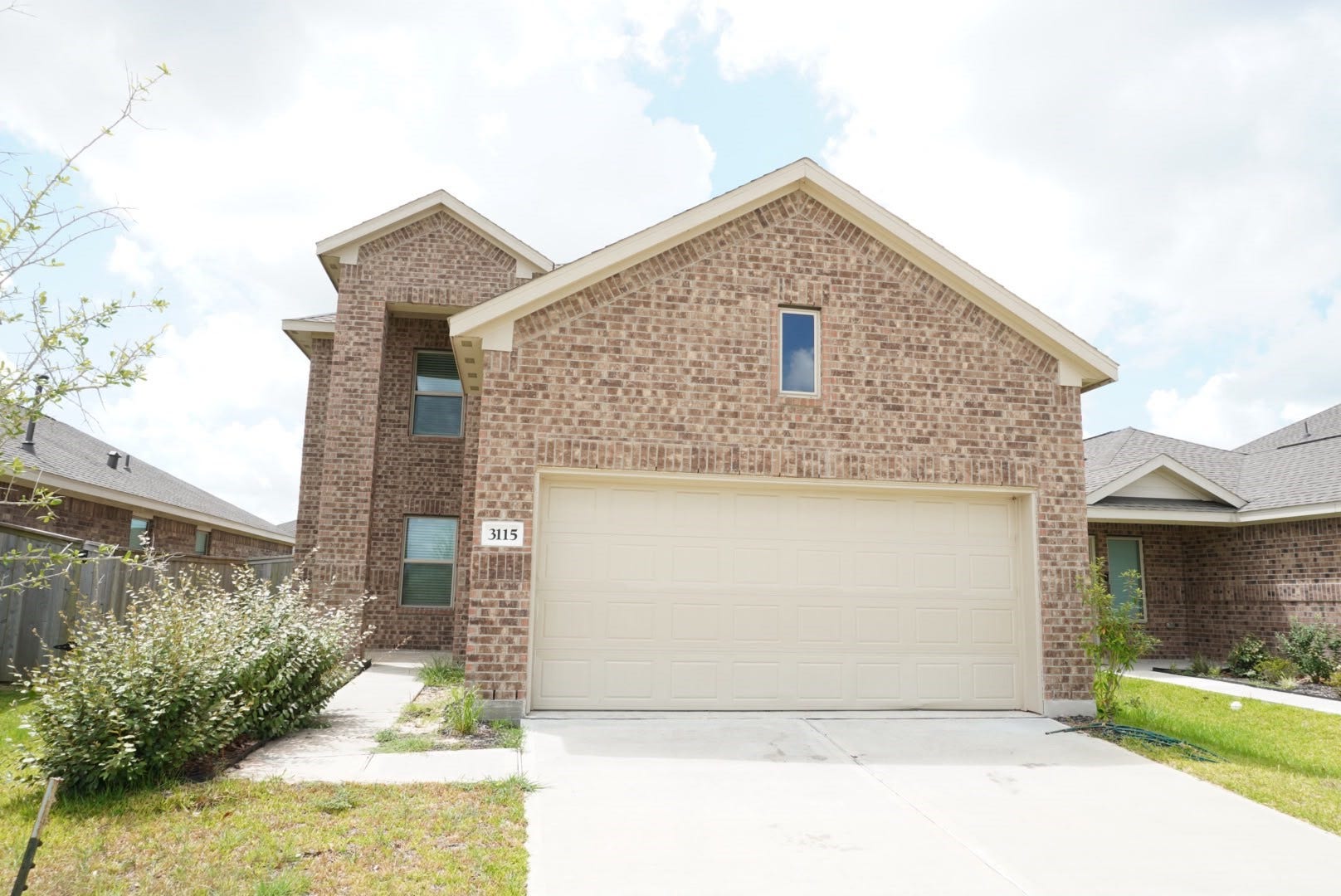 3115 Savannah Rose Drive, Angleton, TX 77515 3115 Savannah Rose Drive, Angleton, TX 77515