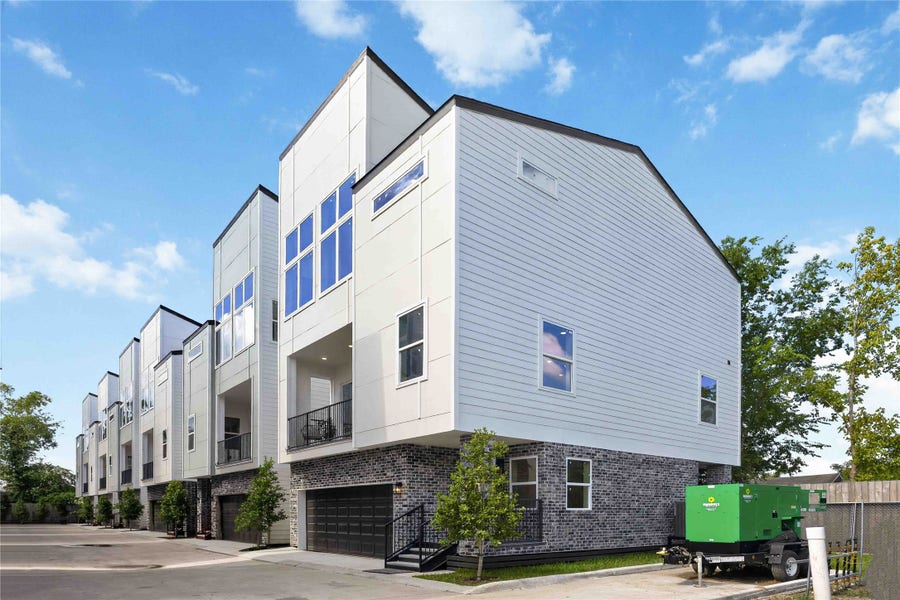 Property photo for 322 Walthall Drive, #F, Houston, TX