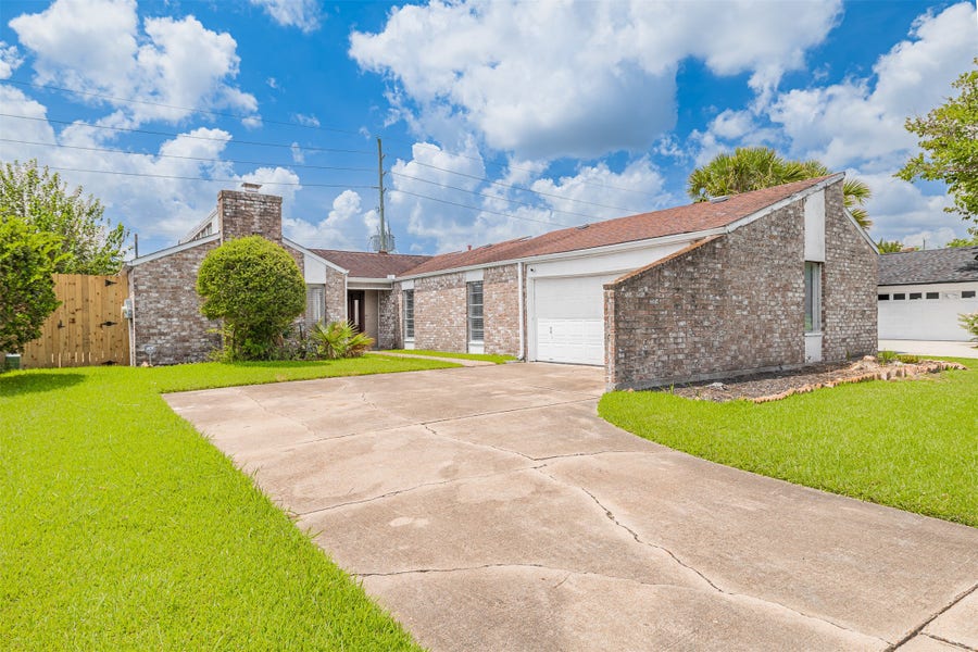 Property photo for 13911 Locke Lane, Houston, TX