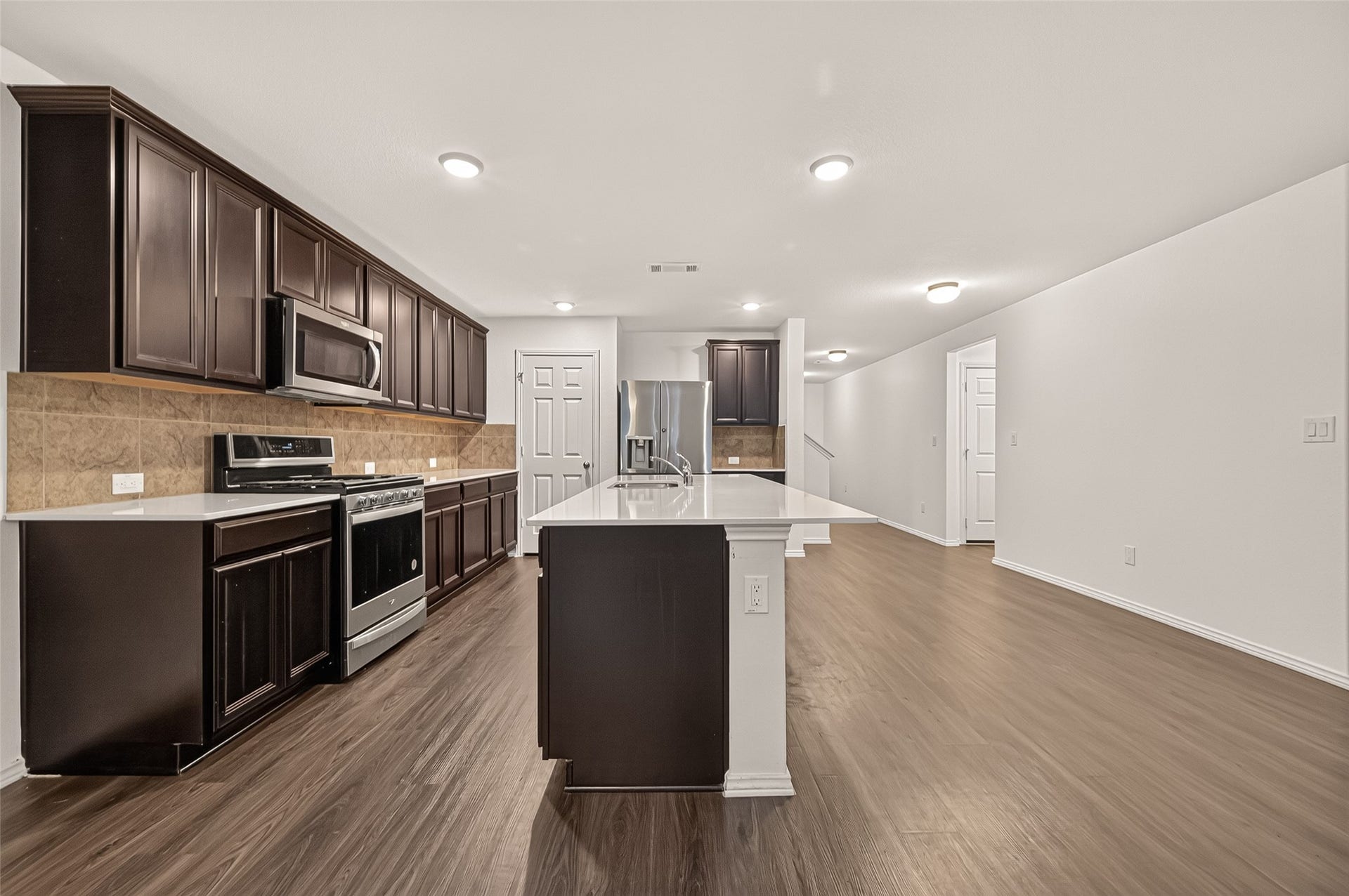 2011 Lost Timbers Drive, Conroe, TX 77304 2011 Lost Timbers Drive, Conroe, TX 77304