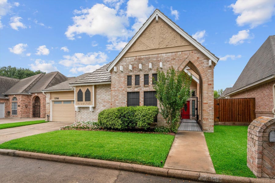 Property photo for 5706 Glen Mist Lane, Houston, TX
